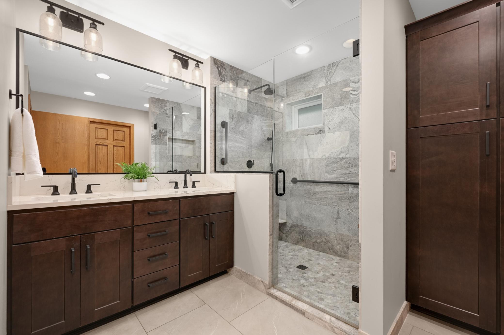 4824 Whispering Court Property Photo 32