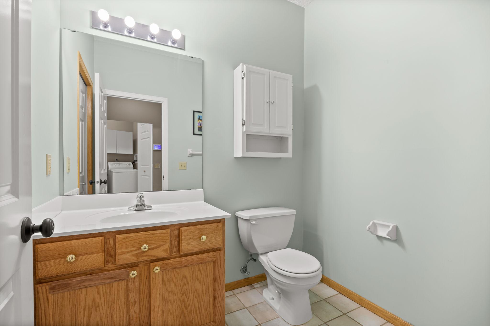 401 Hickory Lane N Property Photo 13