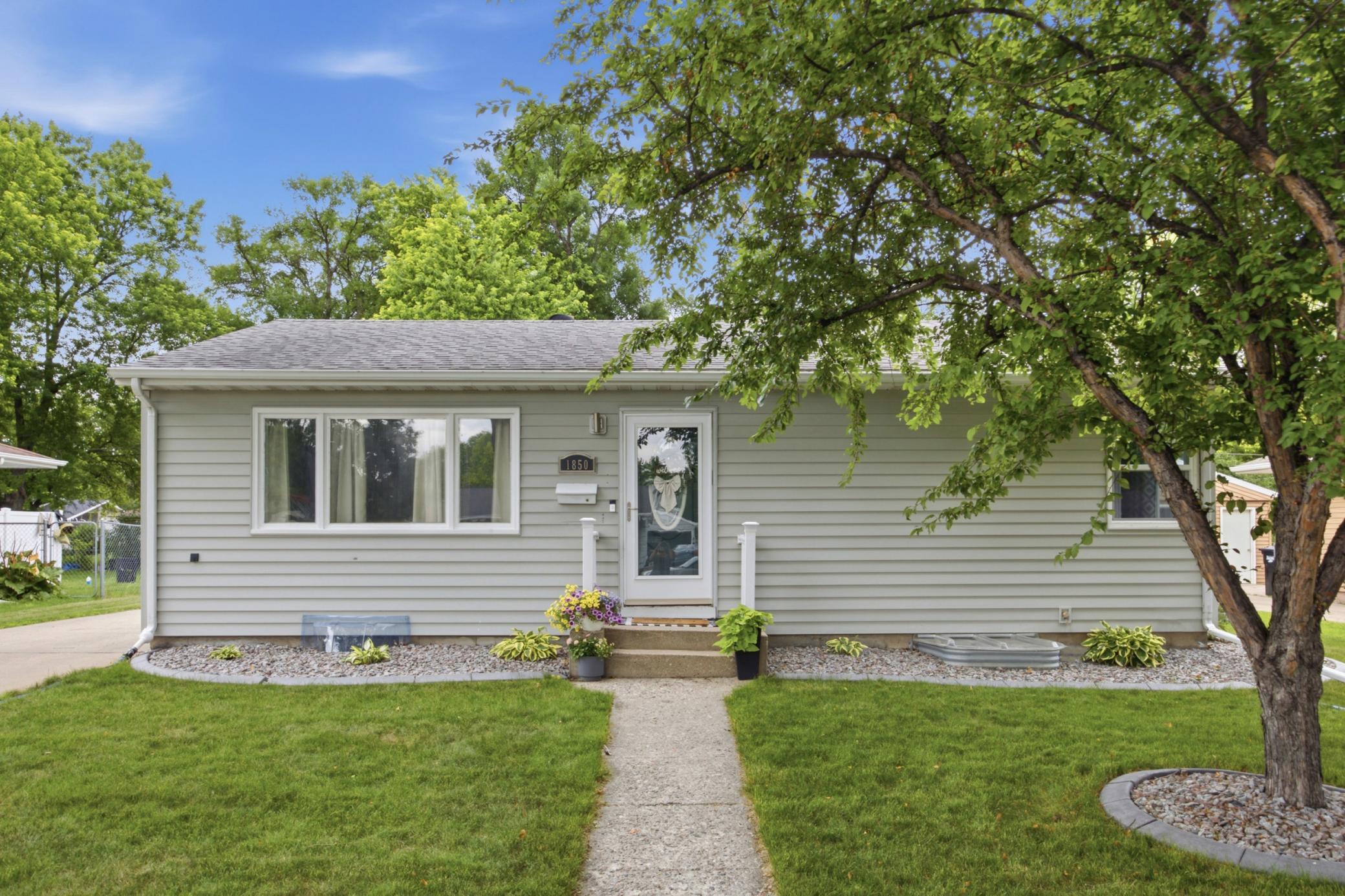 1850 16th Street S Property Photo 1