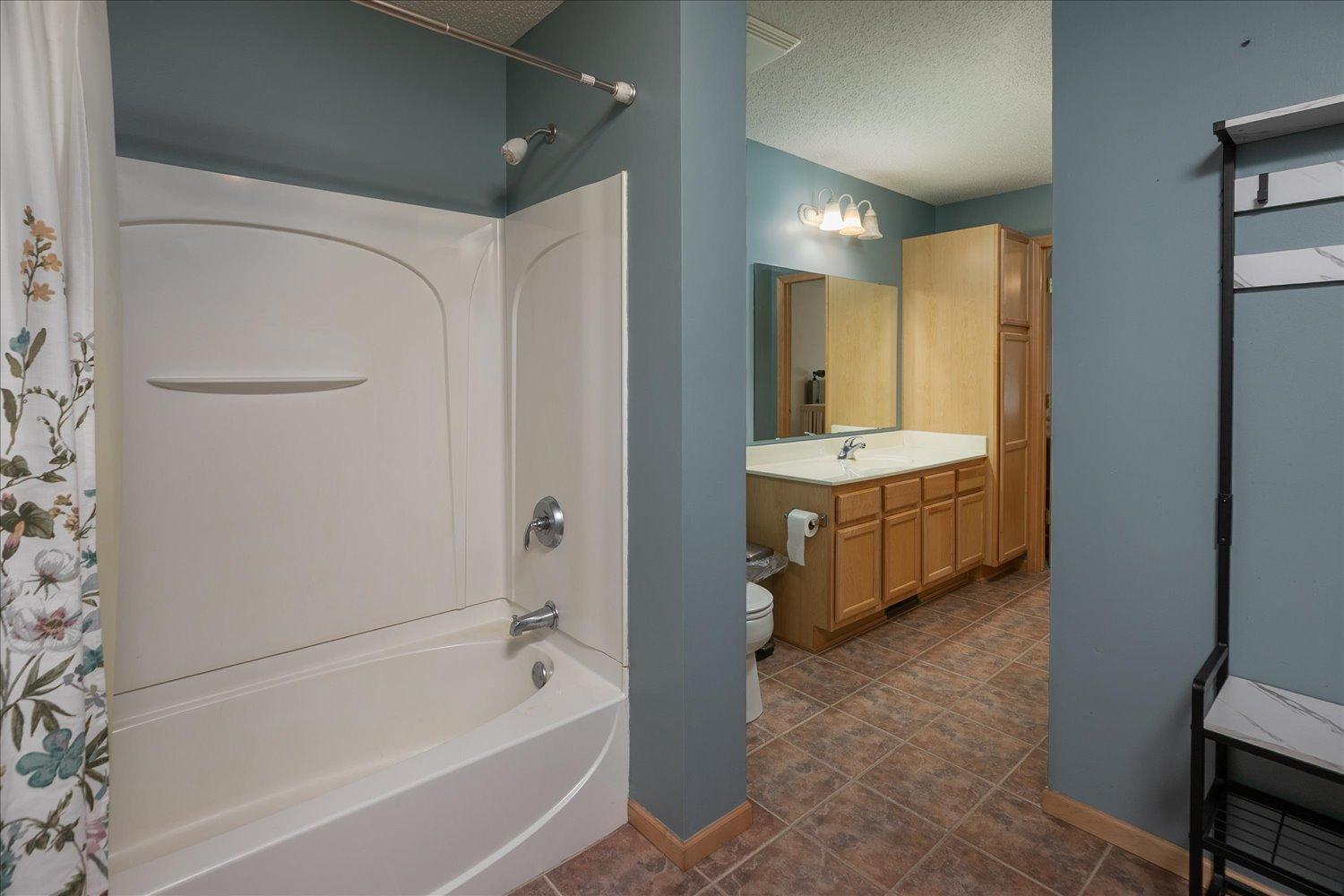 5087 Foxfield Drive Nw Property Photo 28