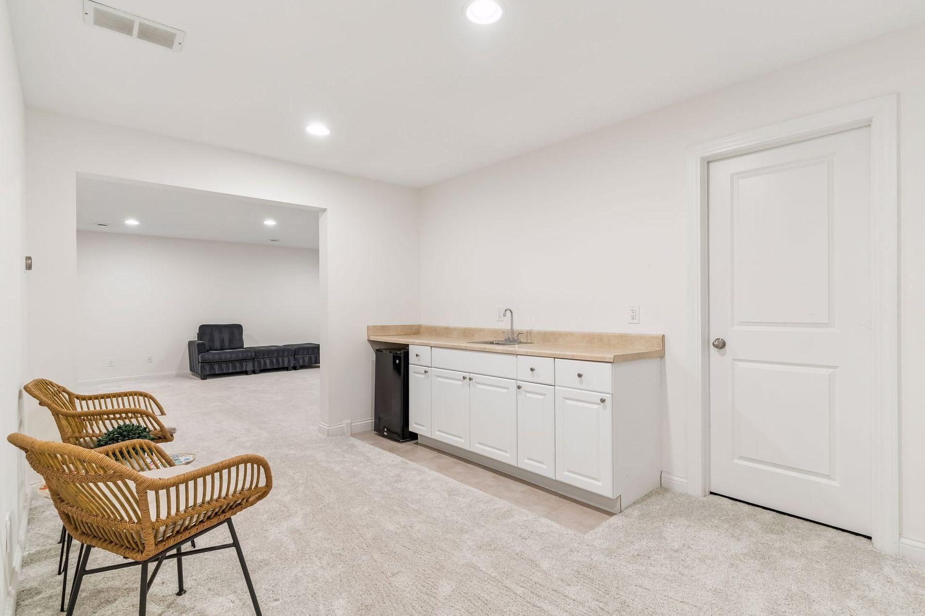 11236 Whitewater Drive Property Photo 45