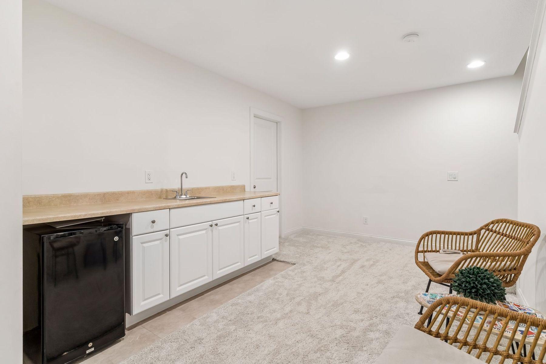 11236 Whitewater Drive Property Photo 47