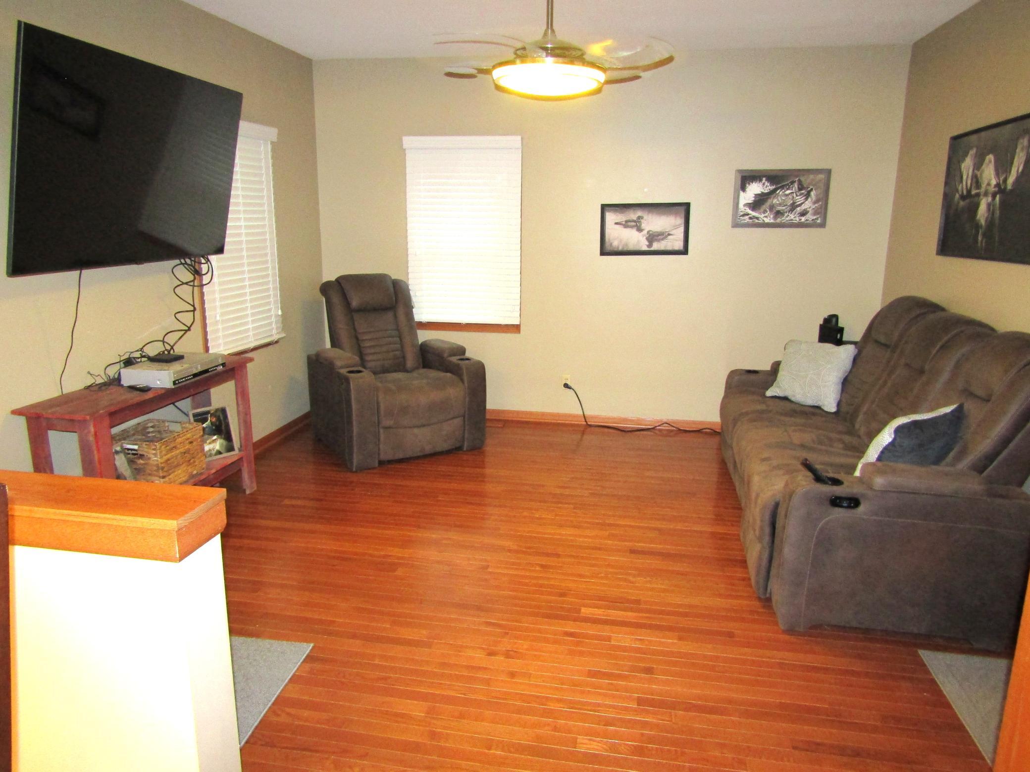 407 Eichelberger Avenue Property Photo 22