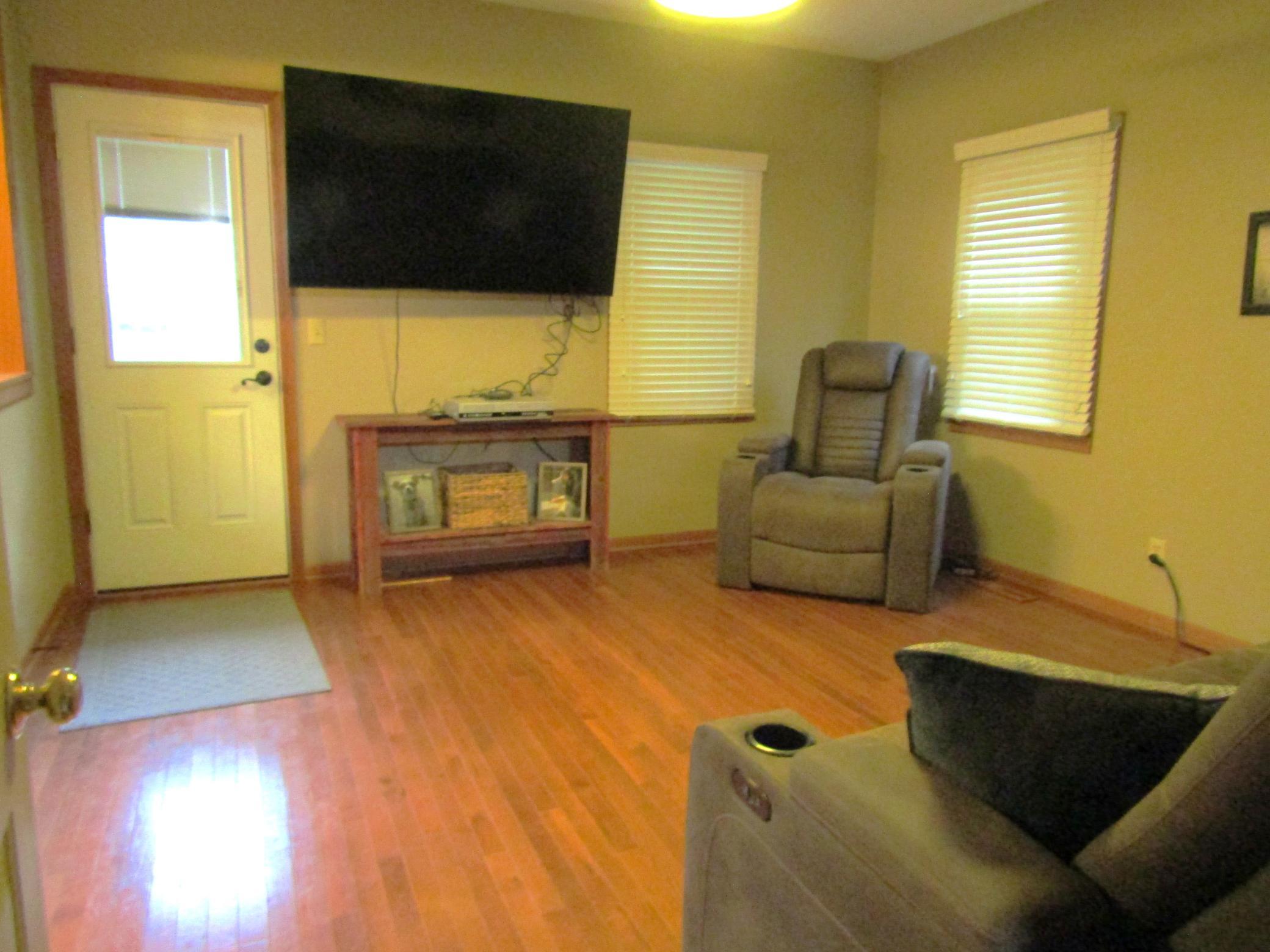 407 Eichelberger Avenue Property Photo 23