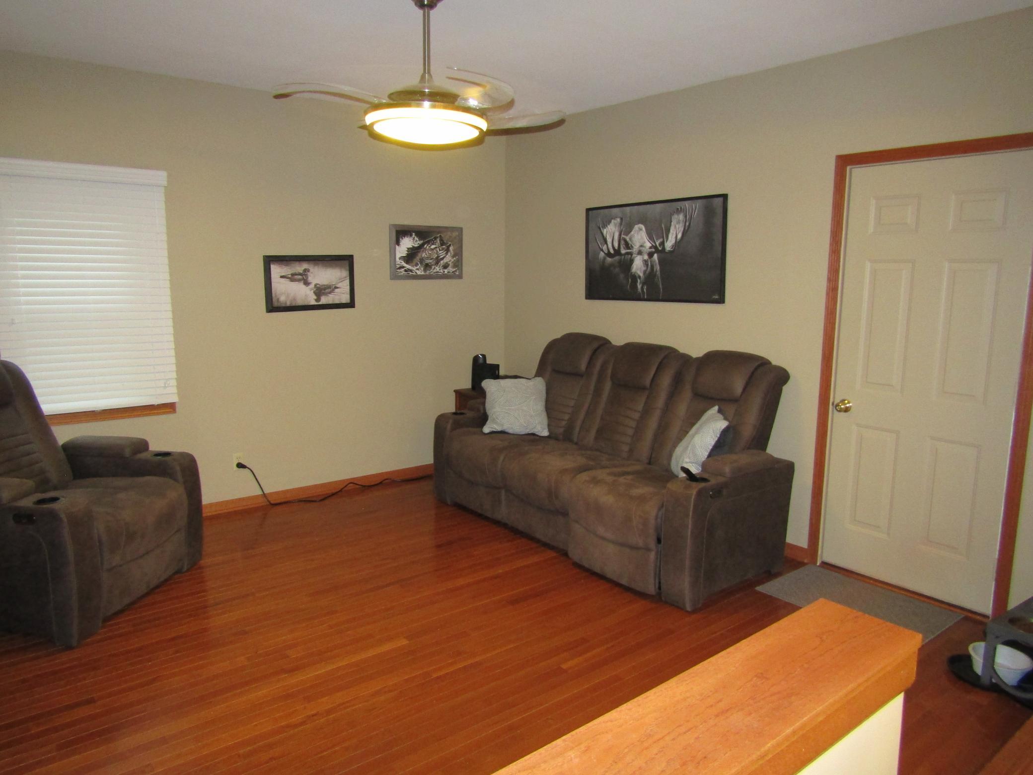 407 Eichelberger Avenue Property Photo 24