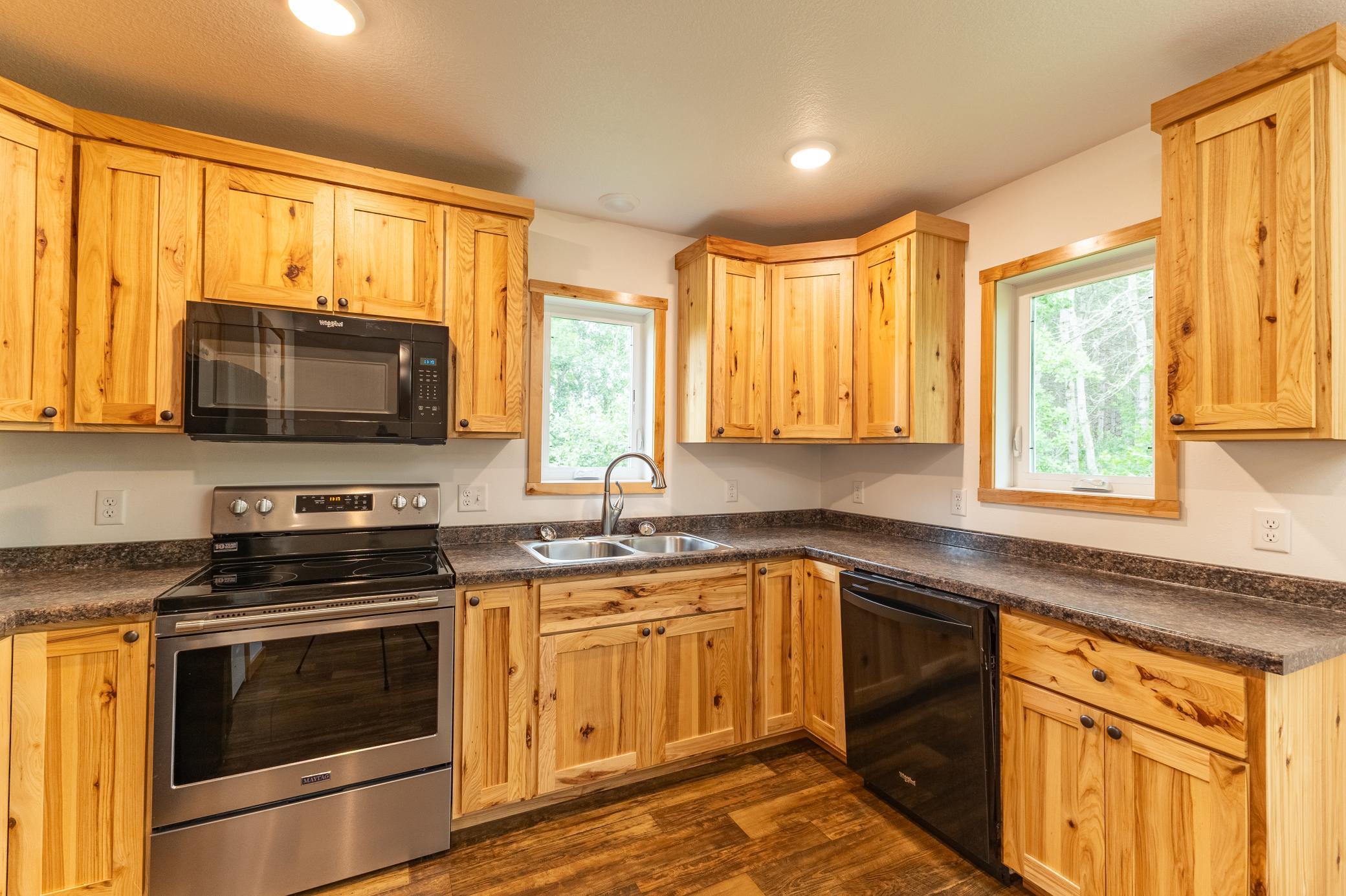 725 Cattail Trail Se Property Photo 8