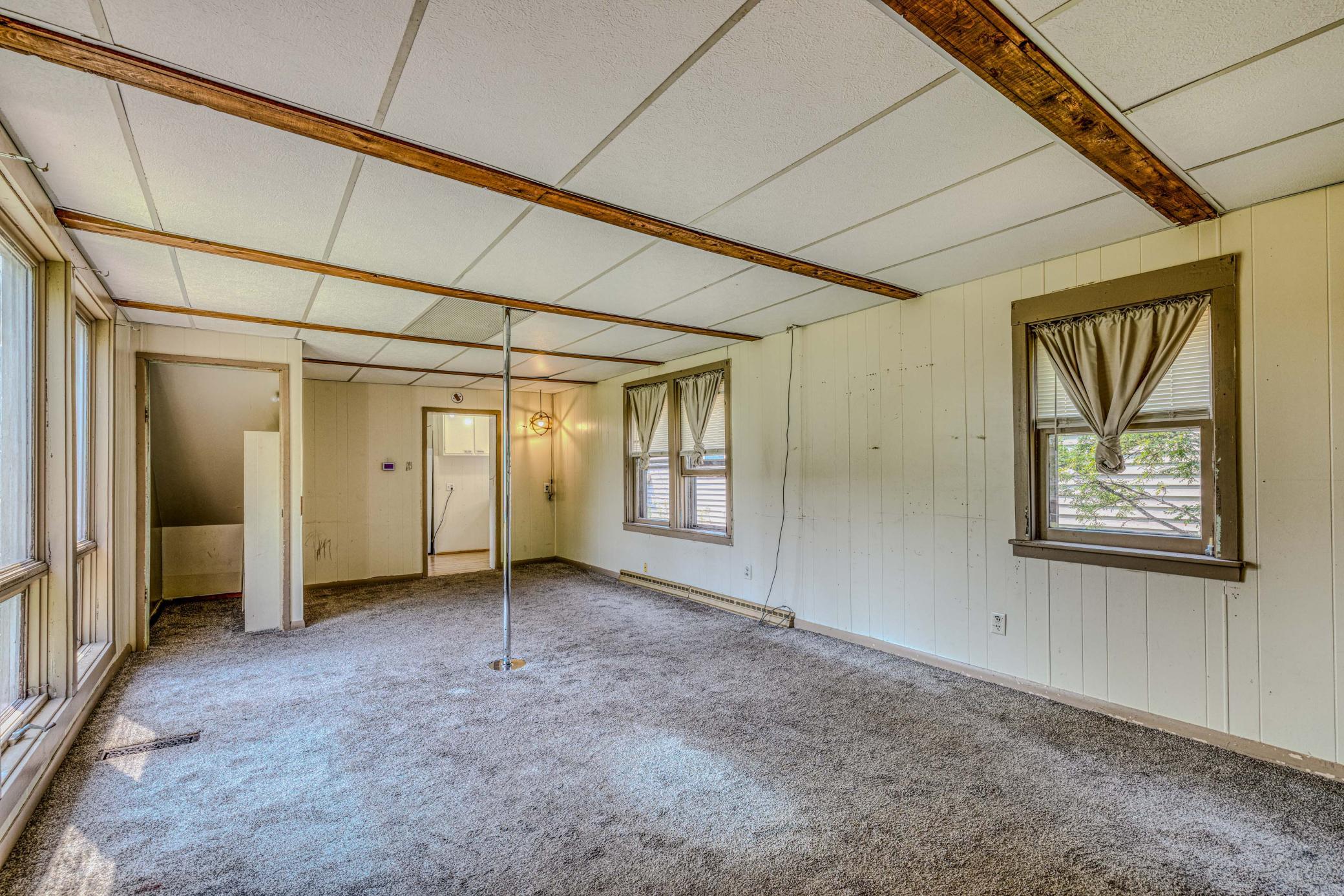 4106 E 1st Street Property Photo 2