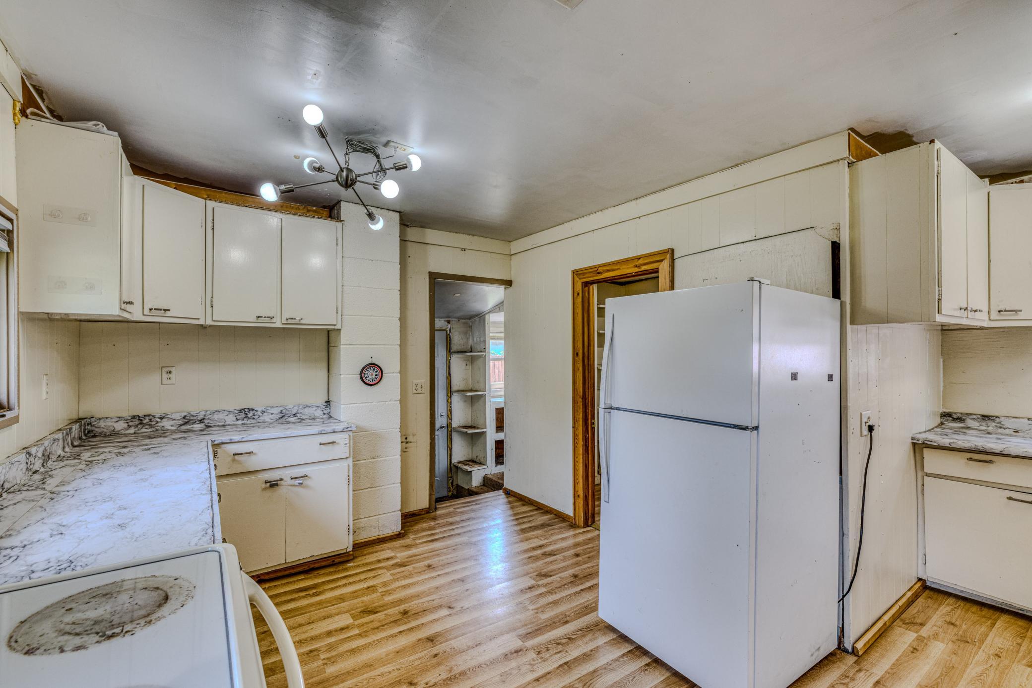 4106 E 1st Street Property Photo 10