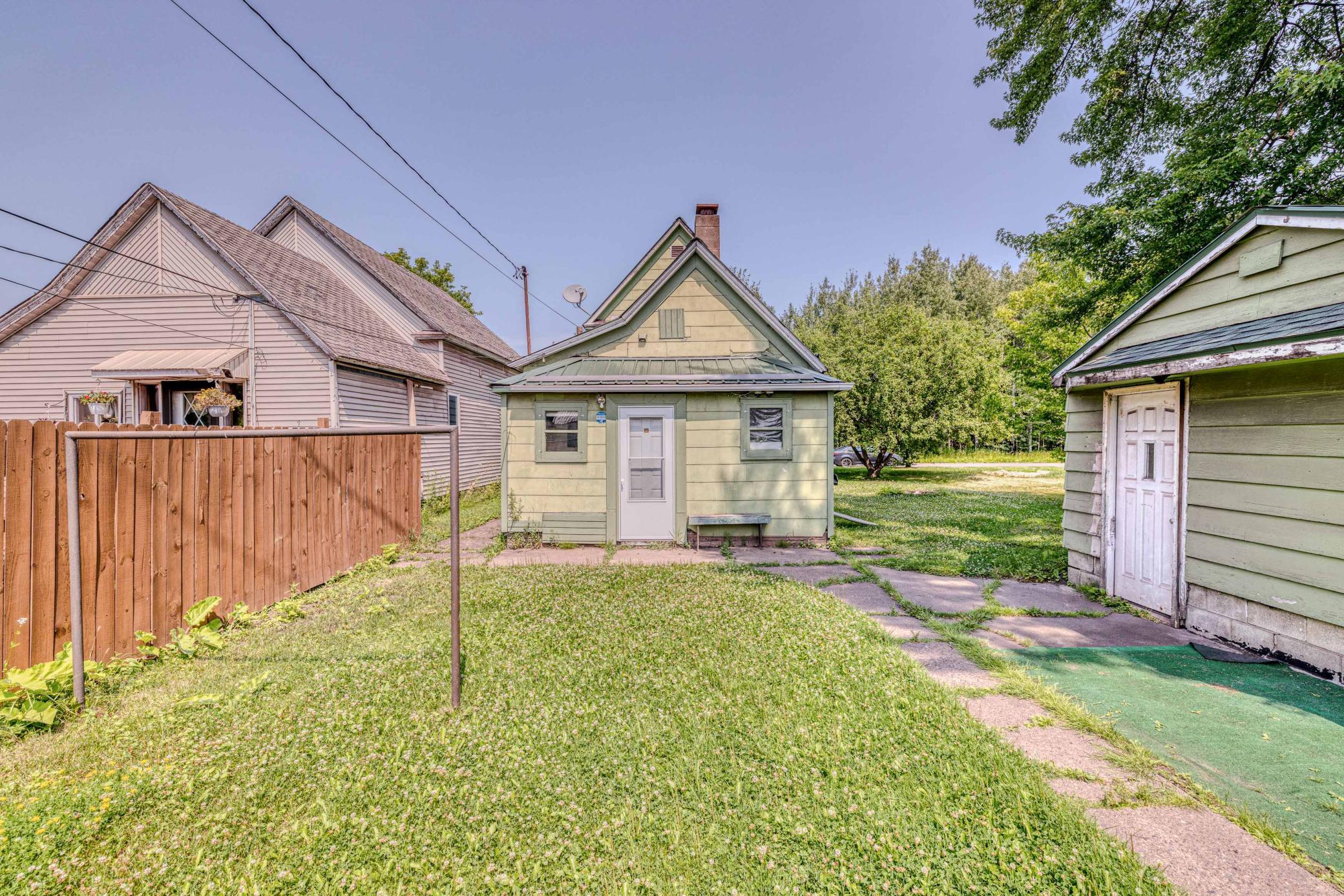 4106 E 1st Street Property Photo 26