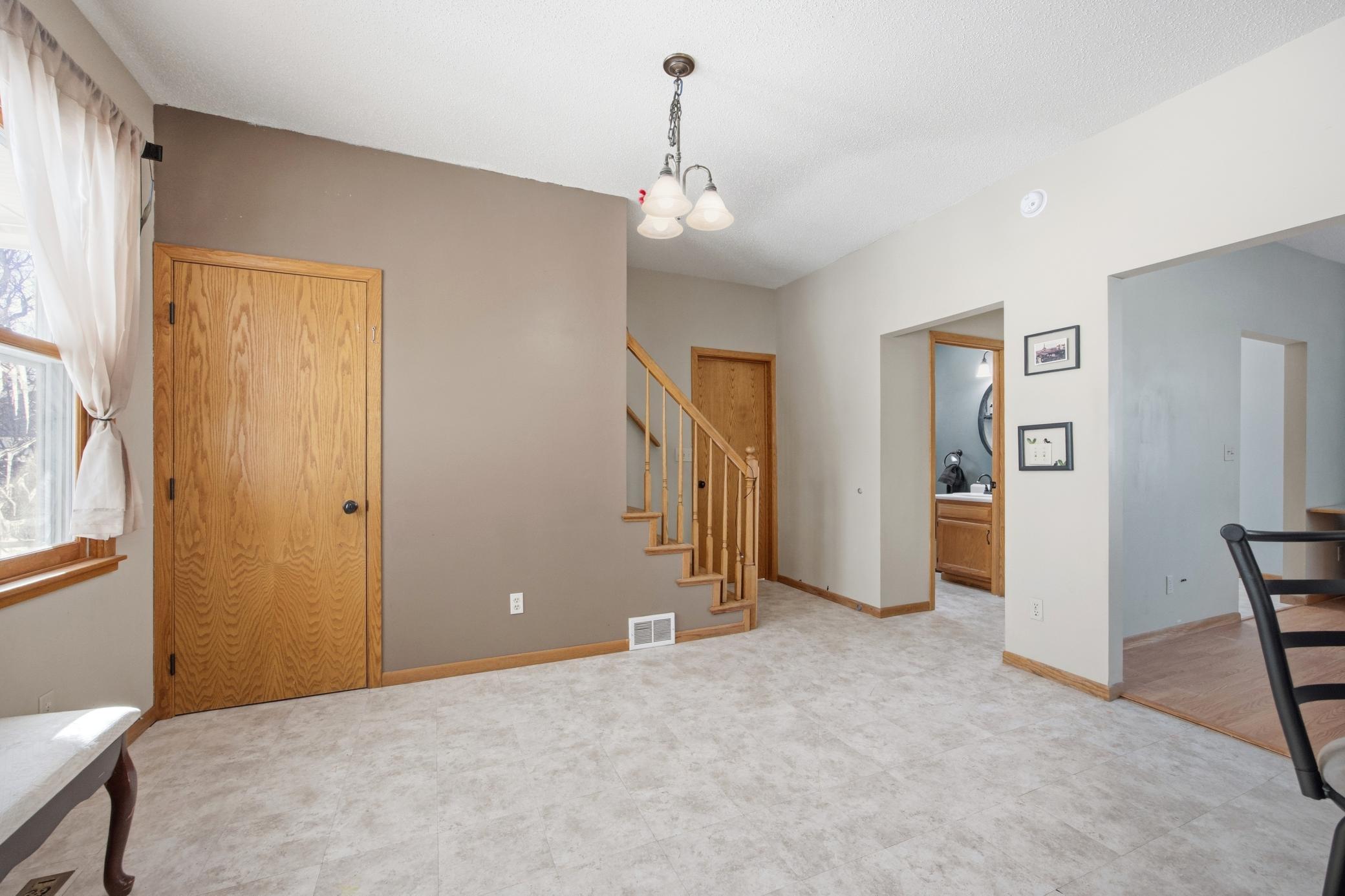 364 6th Avenue Property Photo 3