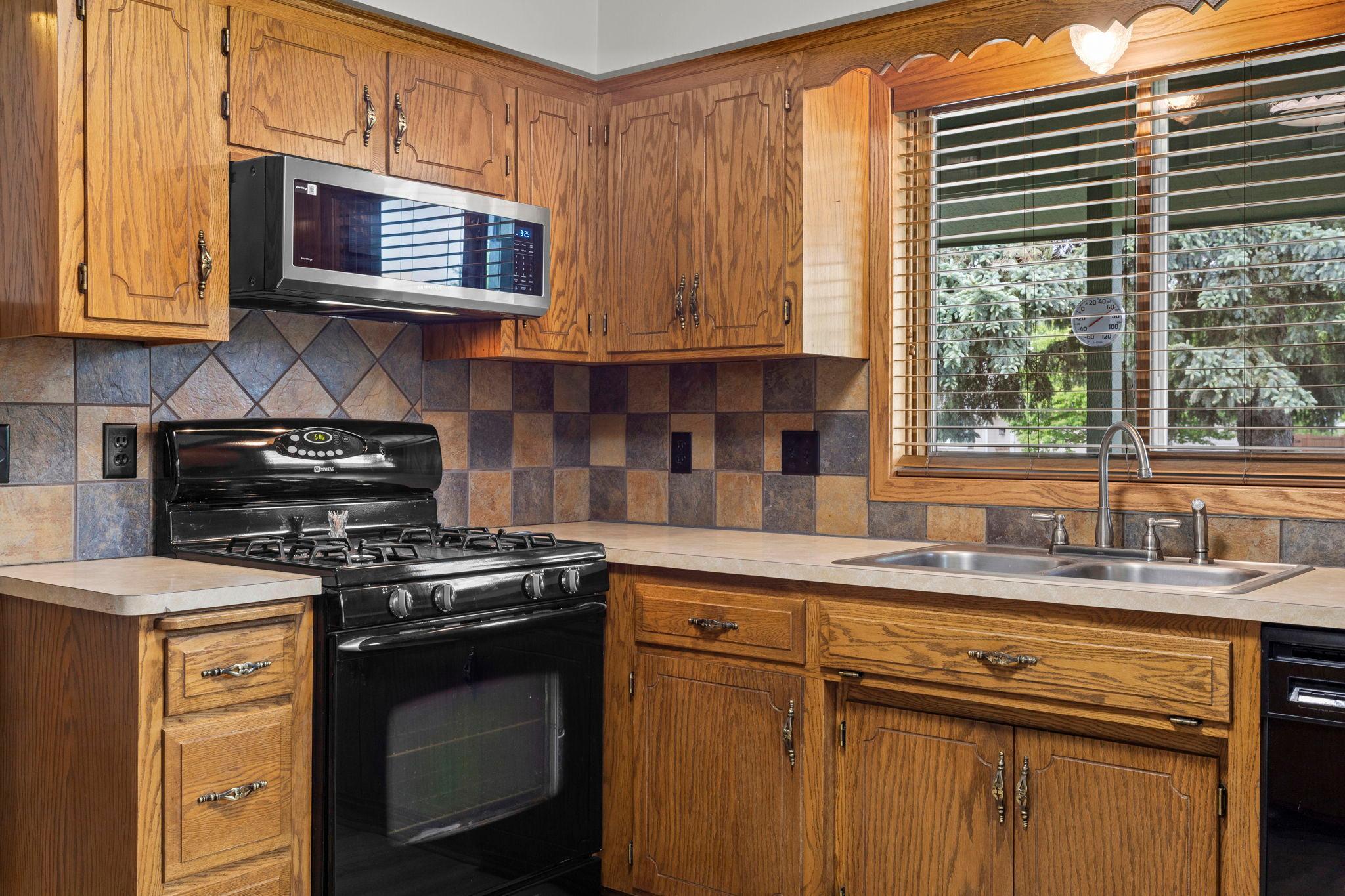 1009 Gramsey Place Property Photo 8