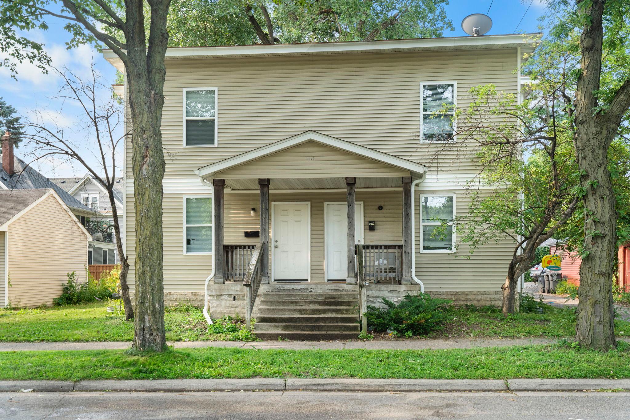 1111 N 17th Avenue N Property Photo