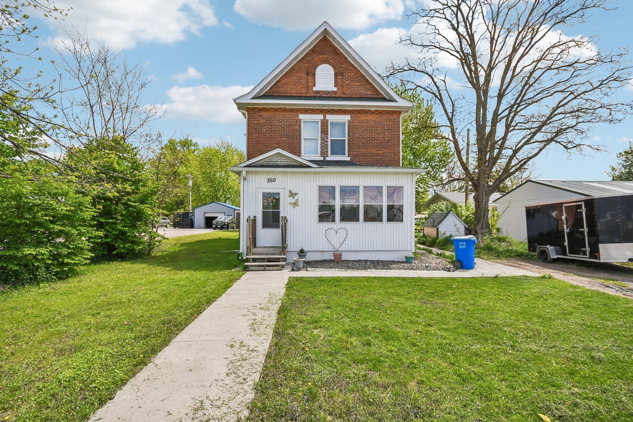 350 S Bremer Avenue Property Photo 1