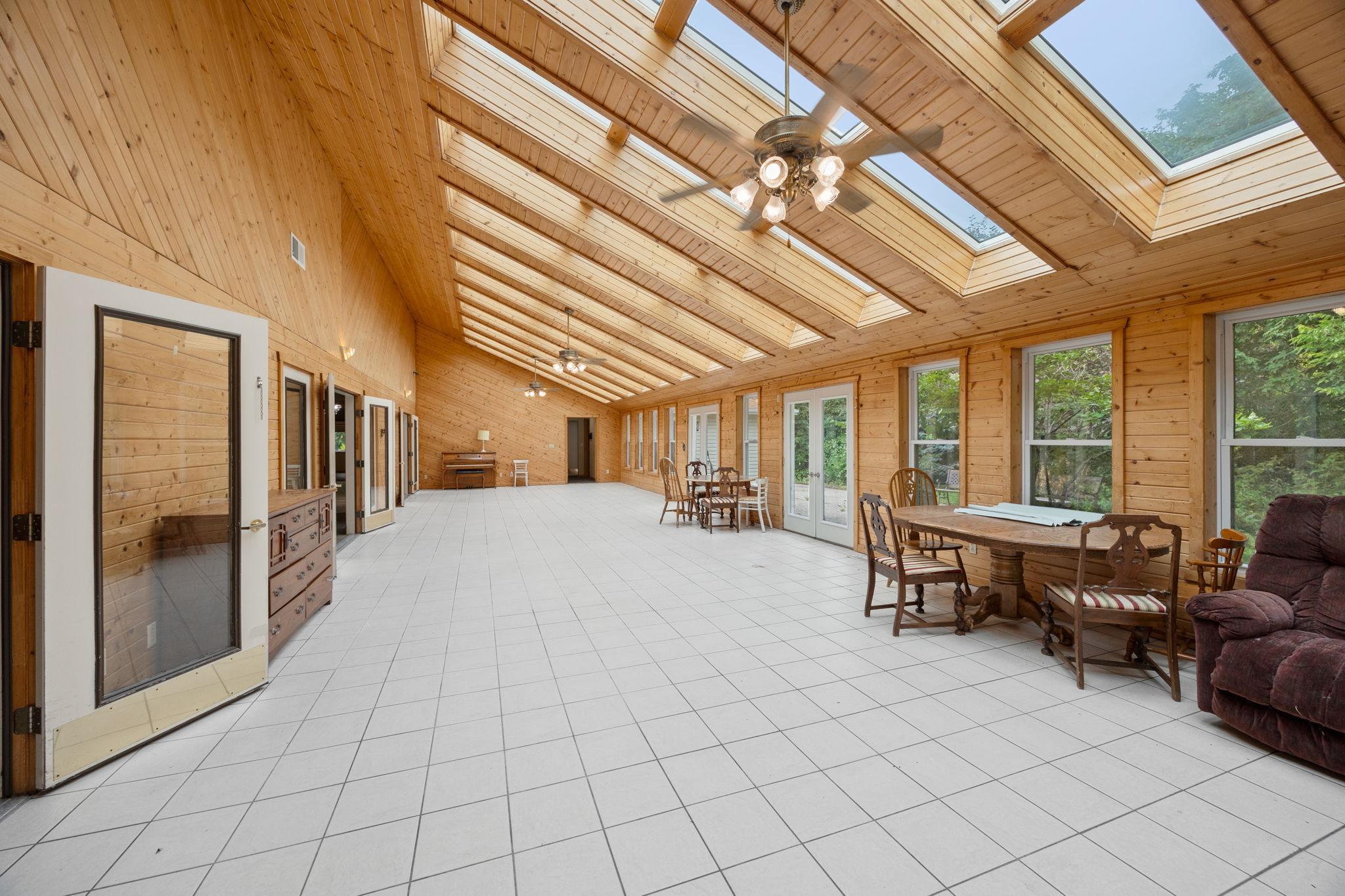 69531-1 213th Street Property Photo 6