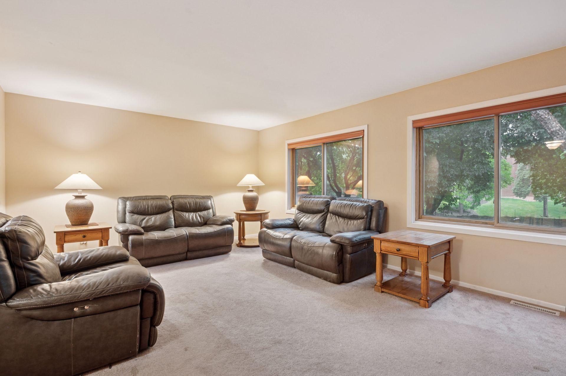 1603 Raindrop Drive Property Photo 3