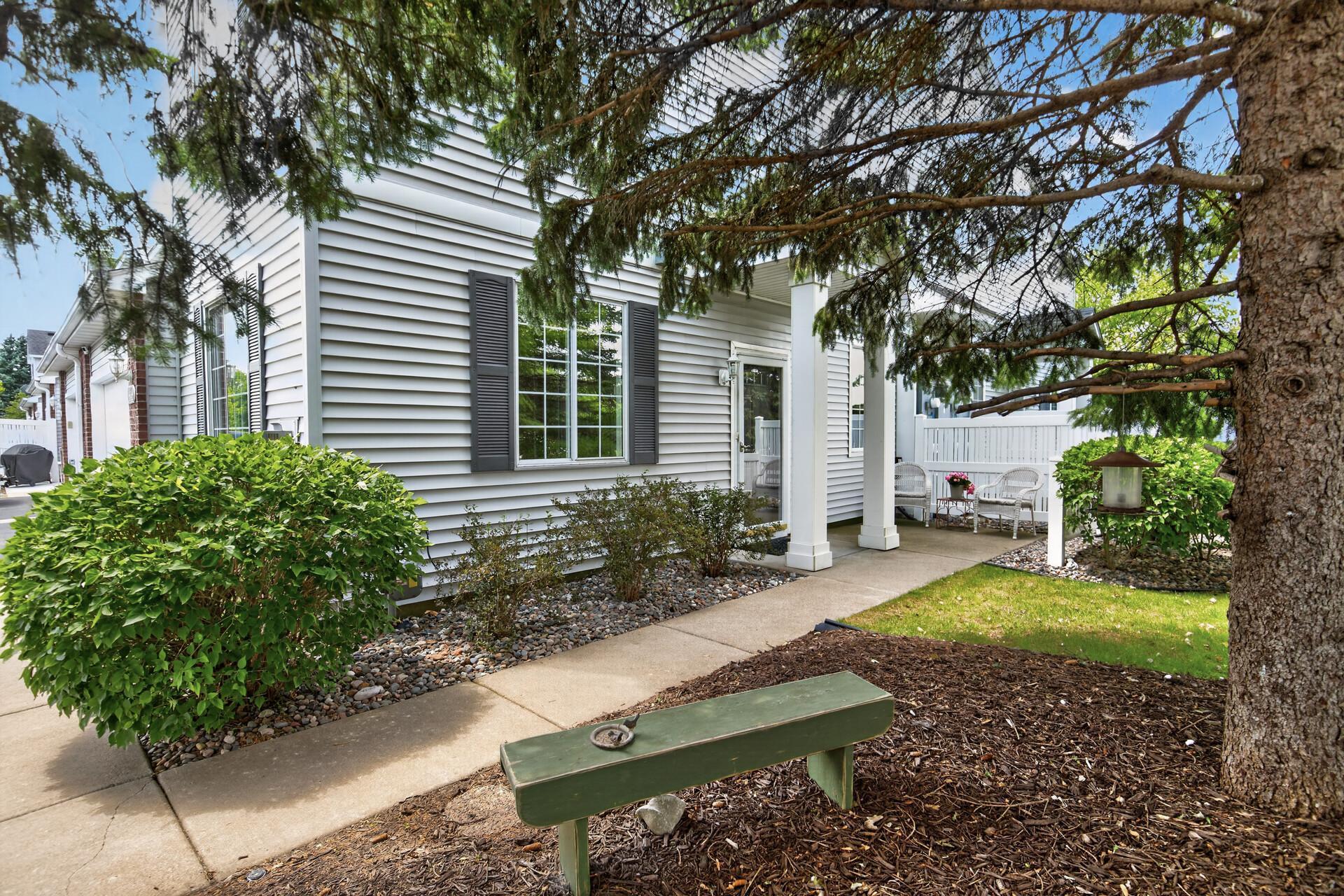 9649 Peony Lane N 1110 Property Photo 1