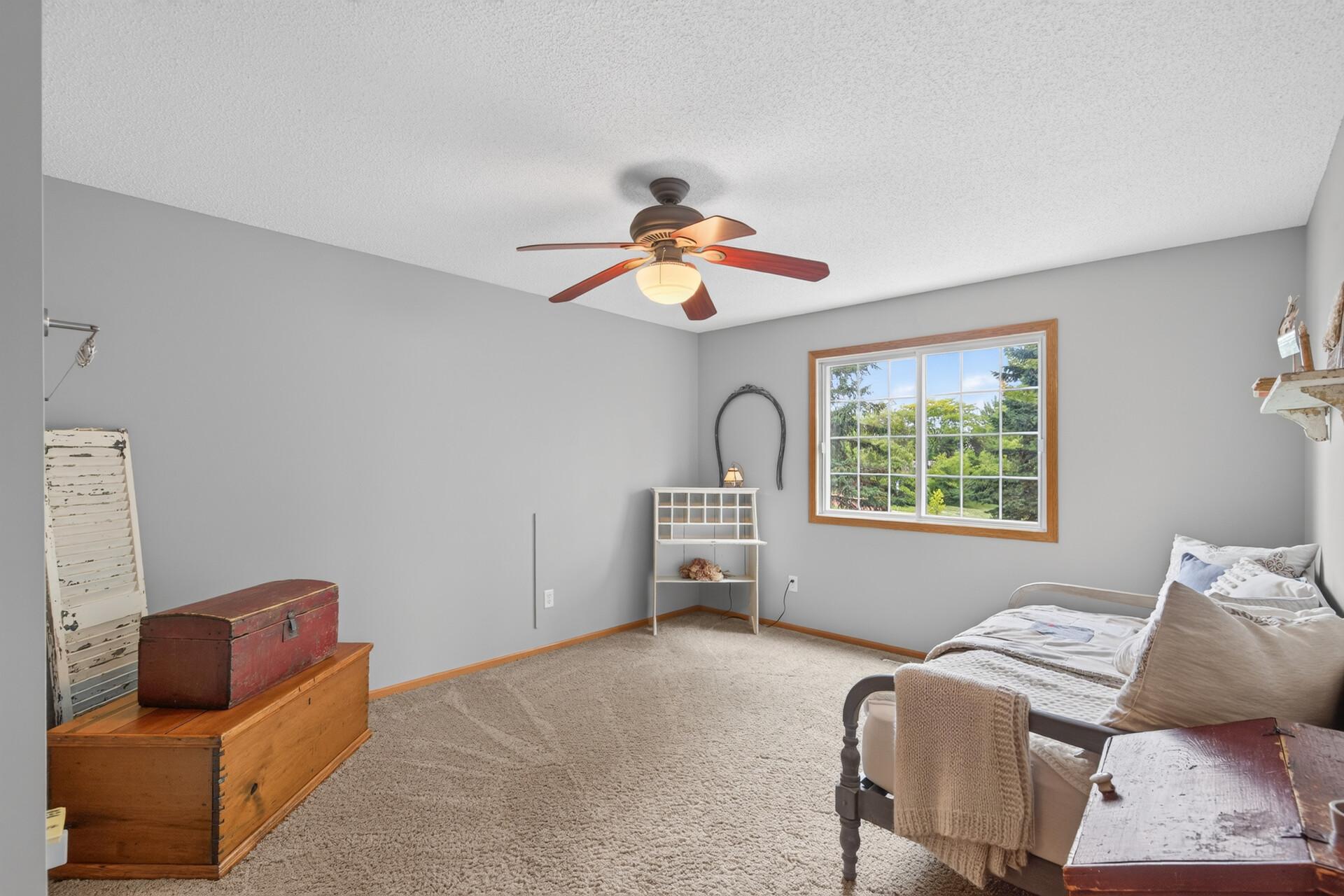 9649 Peony Lane N 1110 Property Photo 16