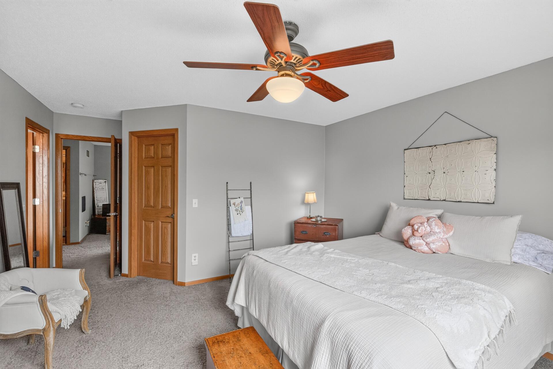 9649 Peony Lane N 1110 Property Photo 18