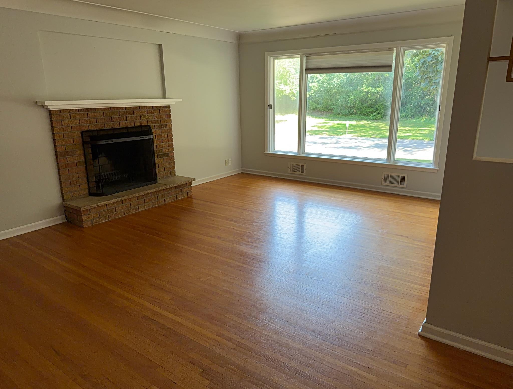302 Herman Terrace Property Photo 5