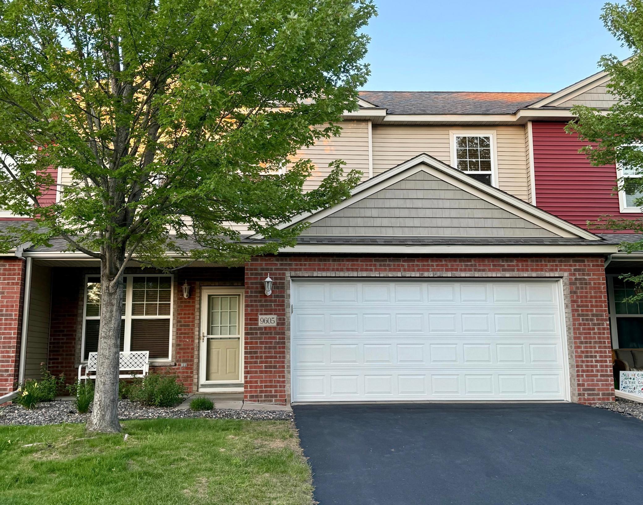 9605 Scott Circle N Property Photo 1