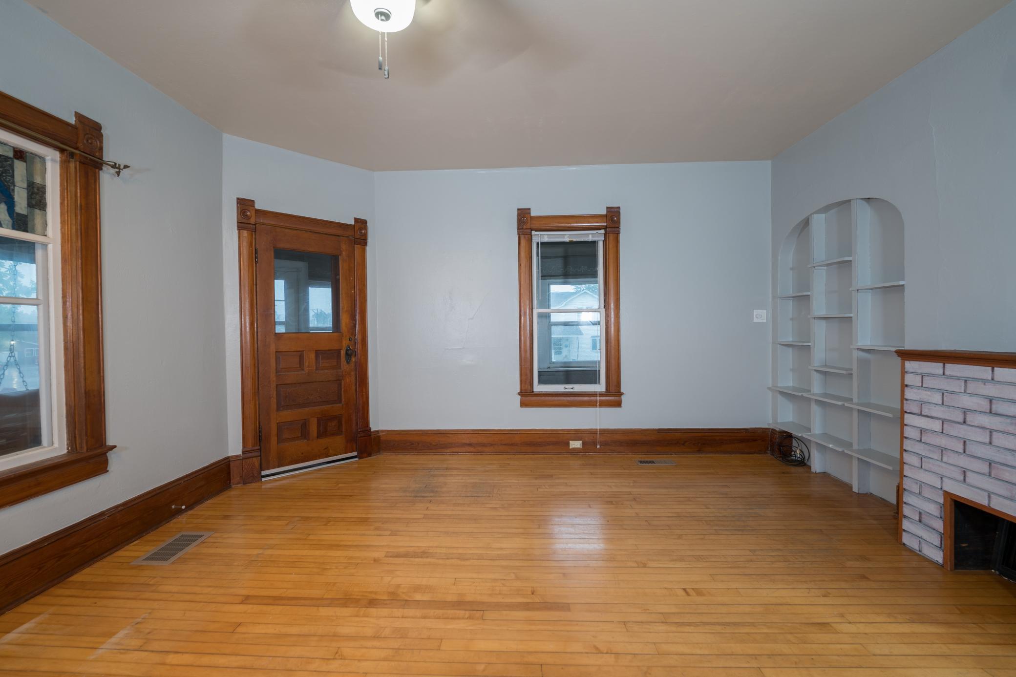205 E Hudson Street Property Photo 6