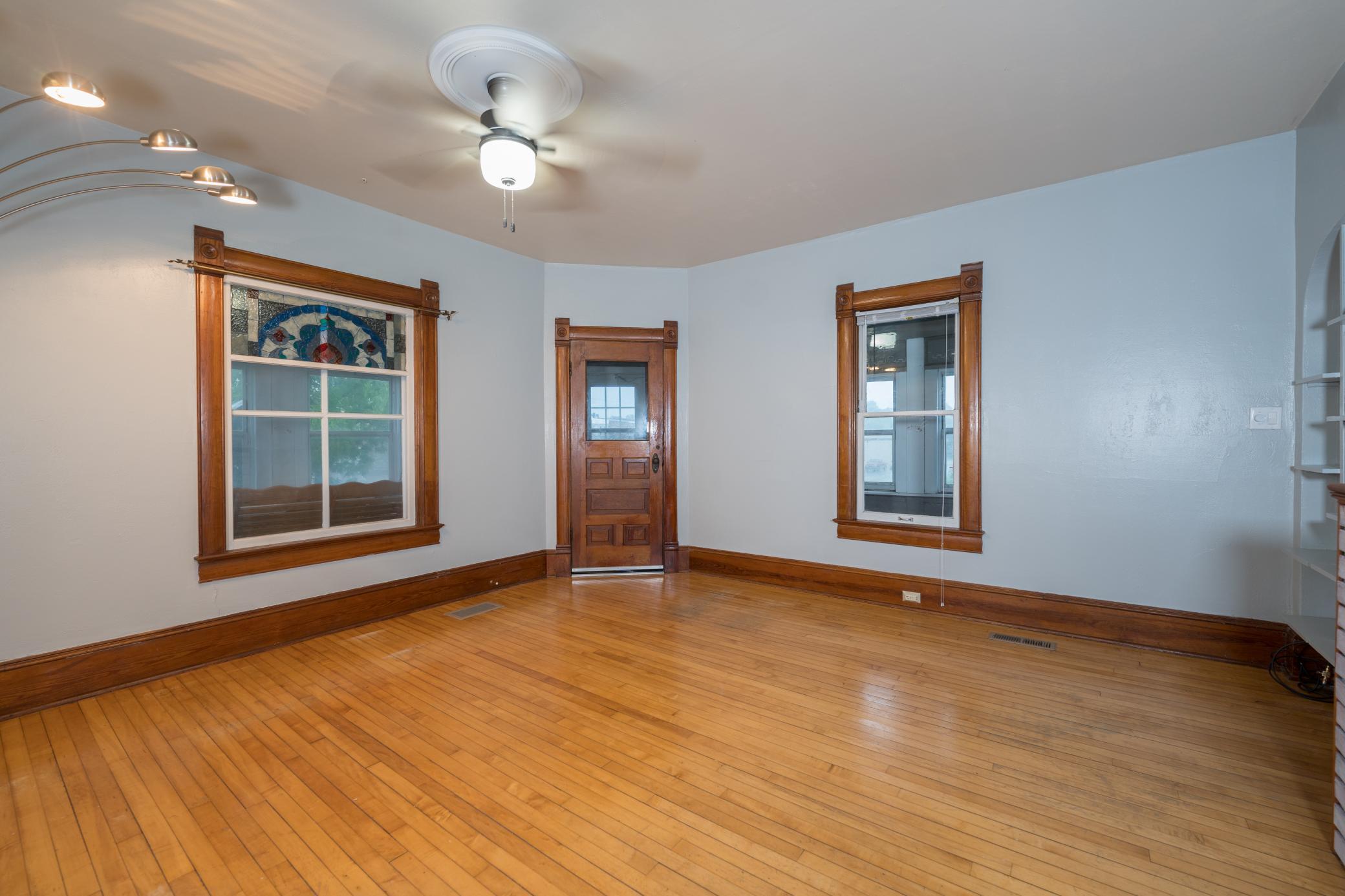 205 E Hudson Street Property Photo 7