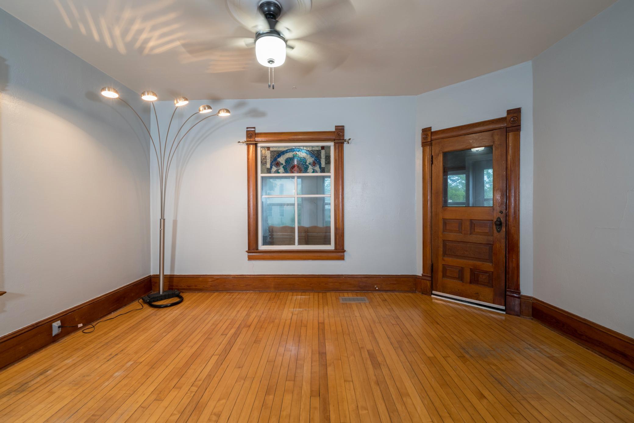 205 E Hudson Street Property Photo 9
