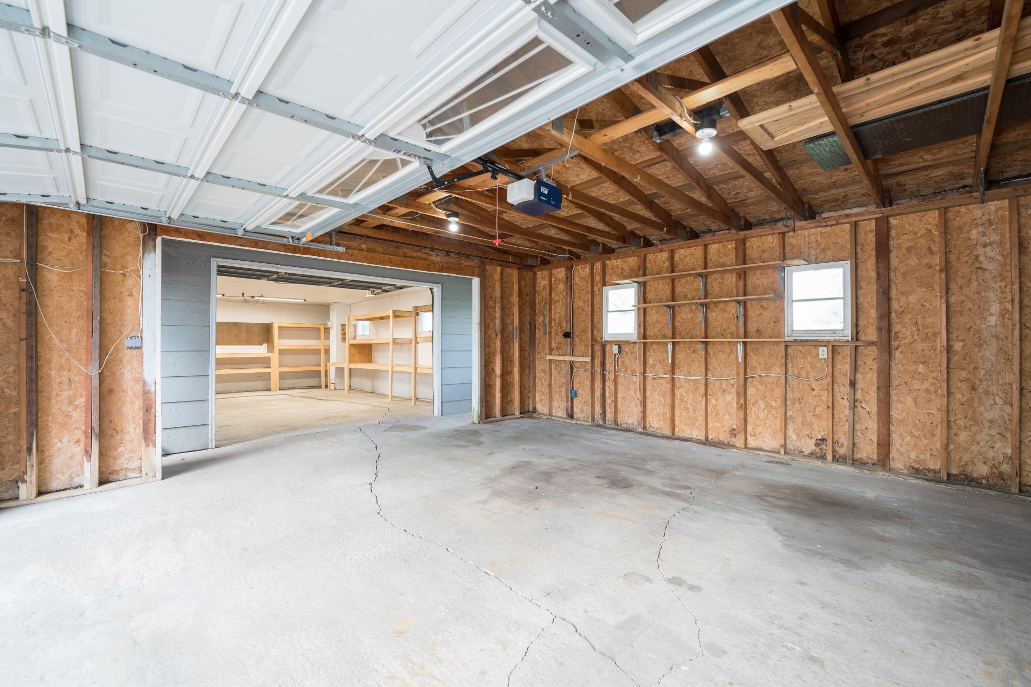 205 E Hudson Street Property Photo 43