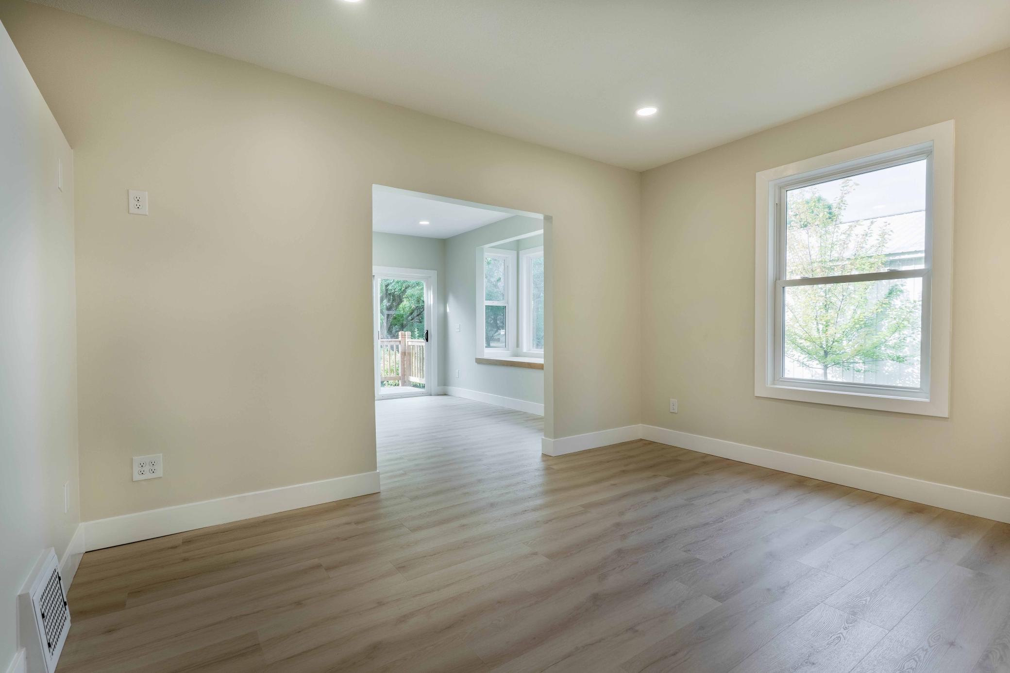 2416 E Fir Avenue Property Photo 9