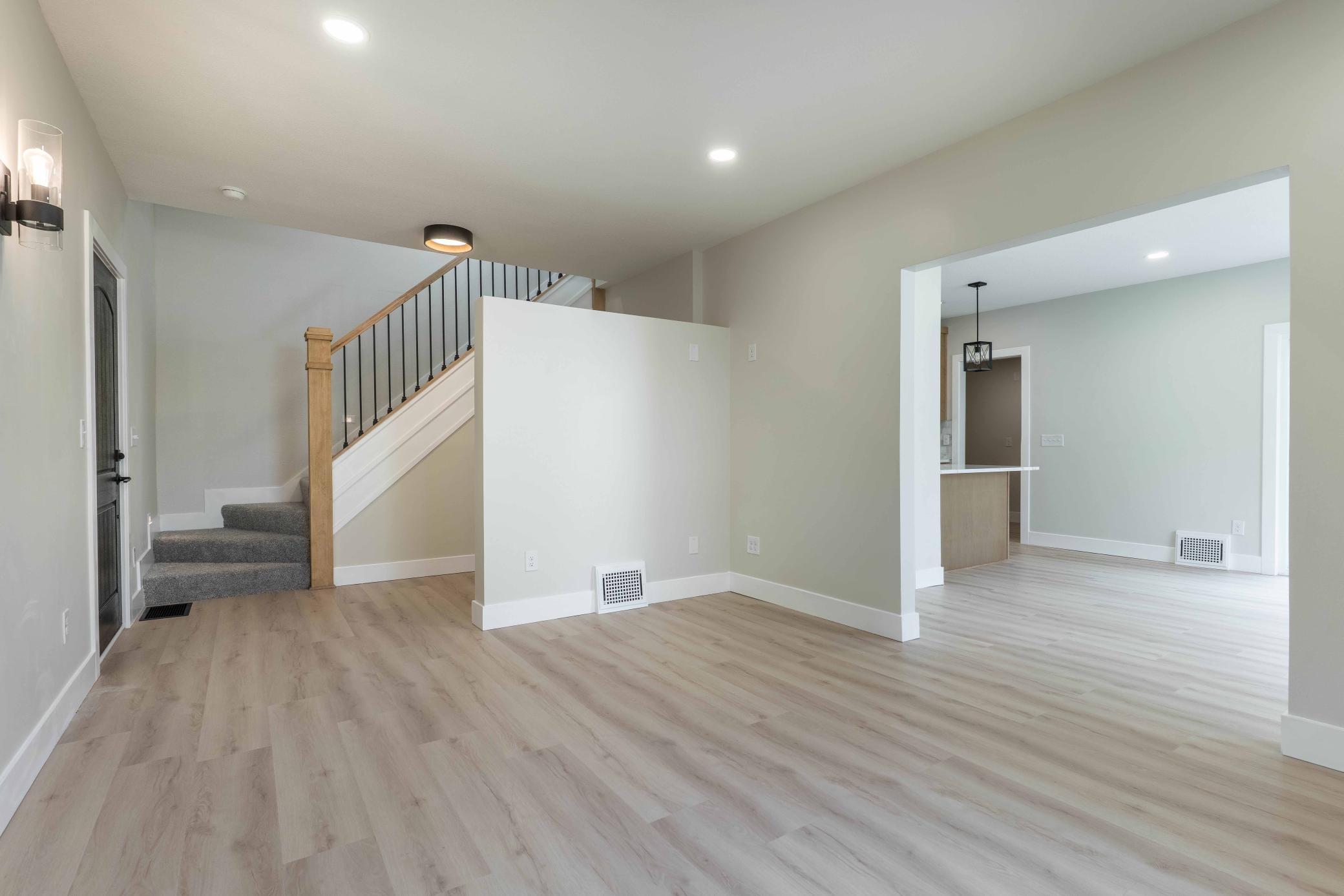 2416 E Fir Avenue Property Photo 10