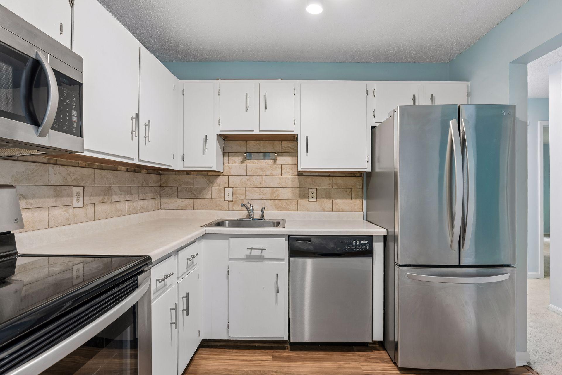 1887 Silver Bell Road 214 Property Photo 6