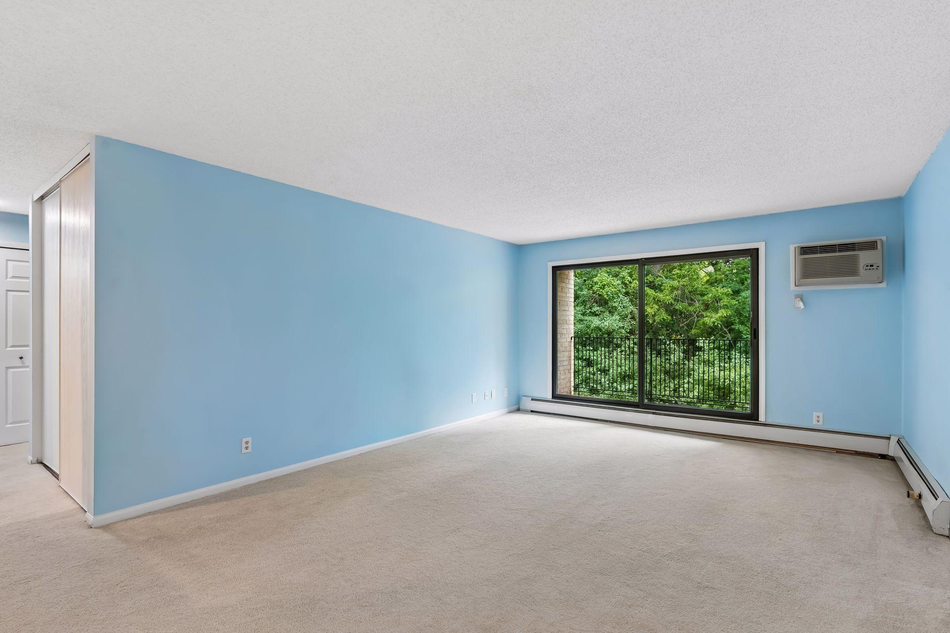 1887 Silver Bell Road 214 Property Photo 11
