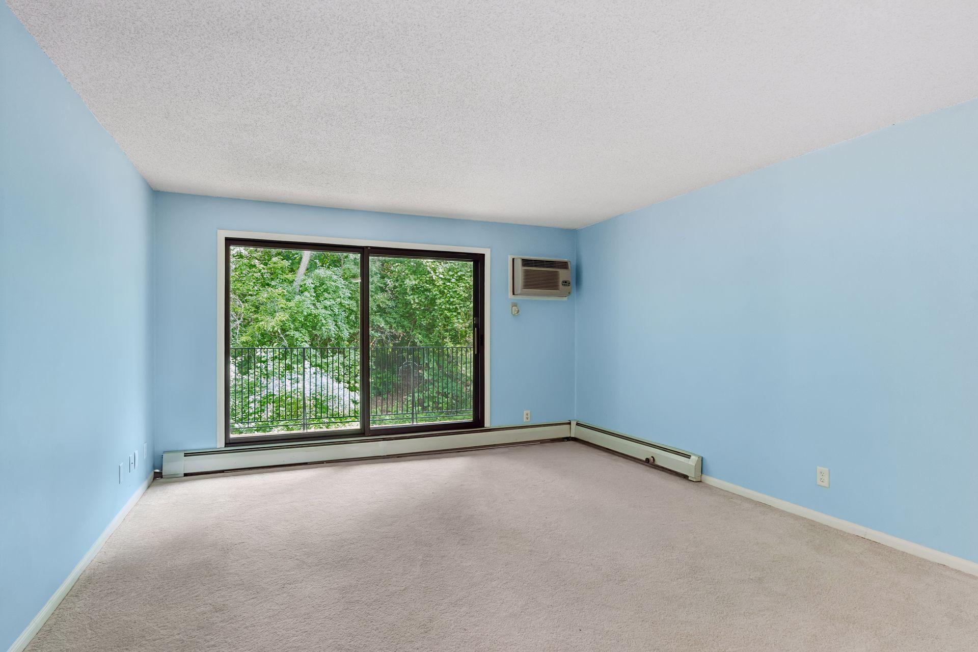 1887 Silver Bell Road 214 Property Photo 12