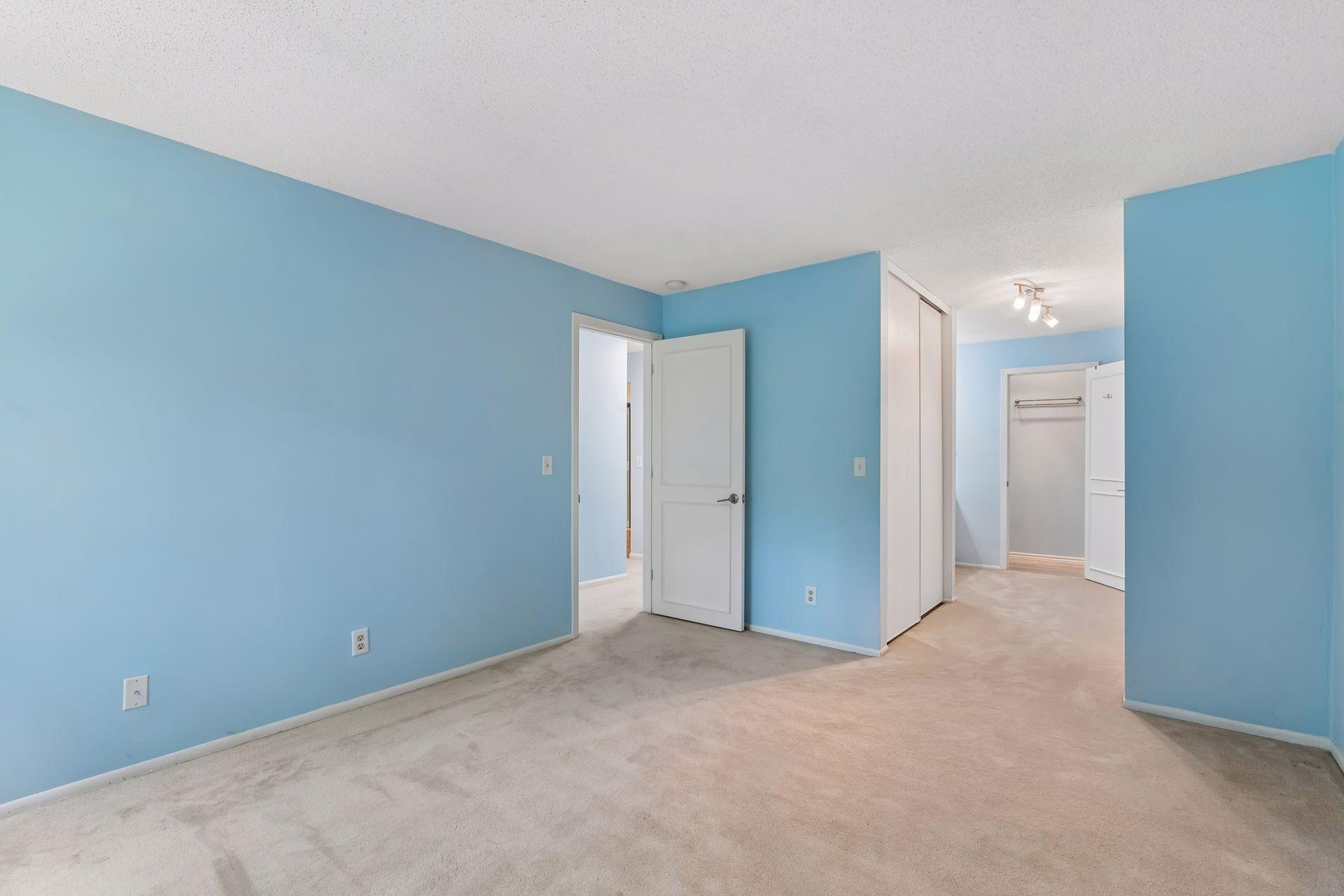 1887 Silver Bell Road 214 Property Photo 18