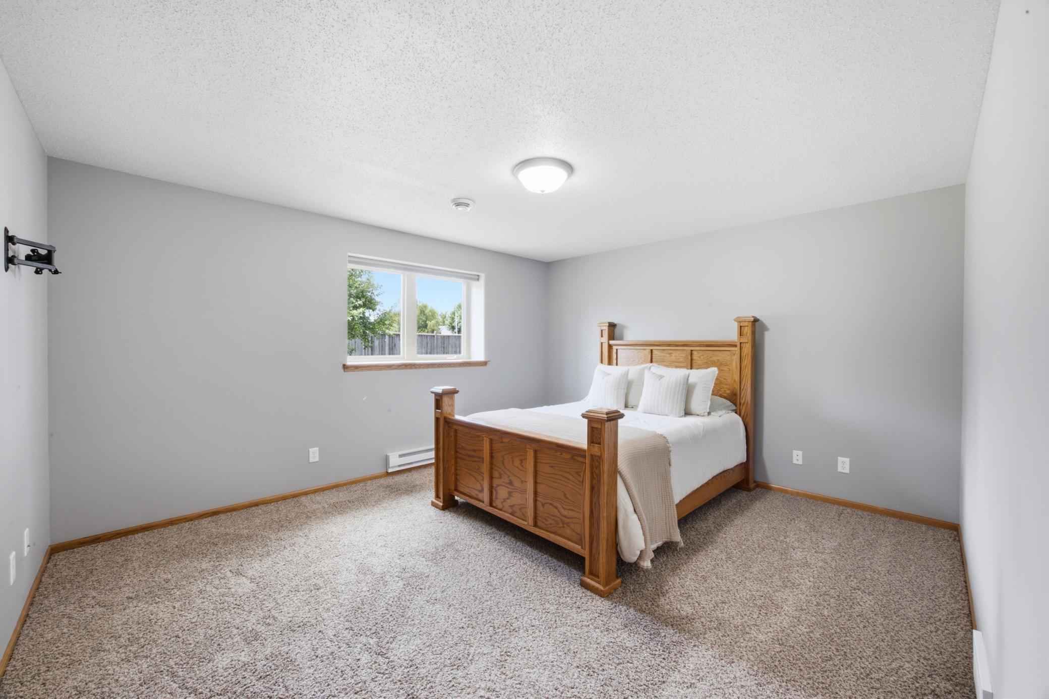 506 8th Street Ne Property Photo 23