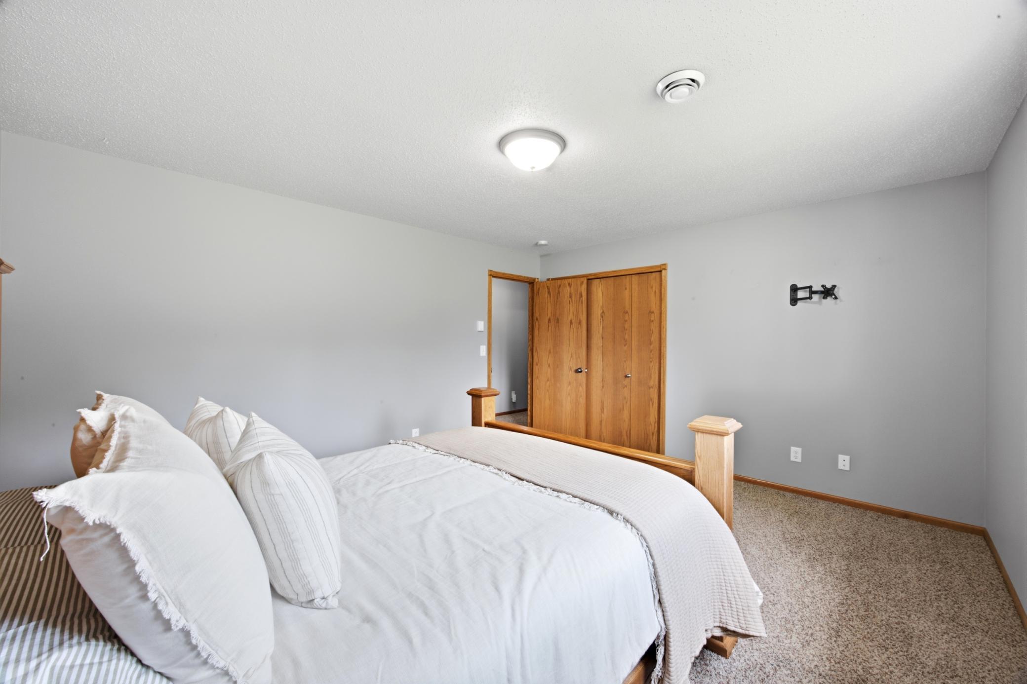 506 8th Street Ne Property Photo 24