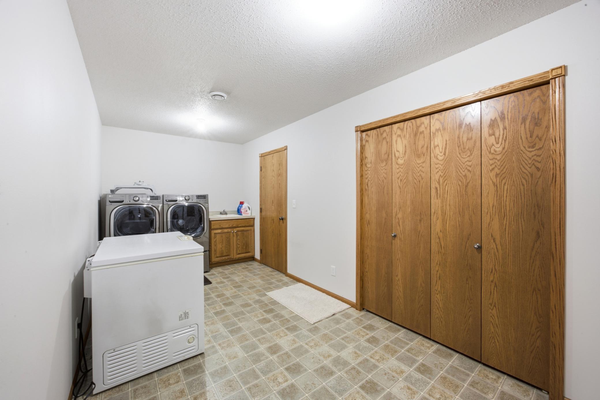 506 8th Street Ne Property Photo 28