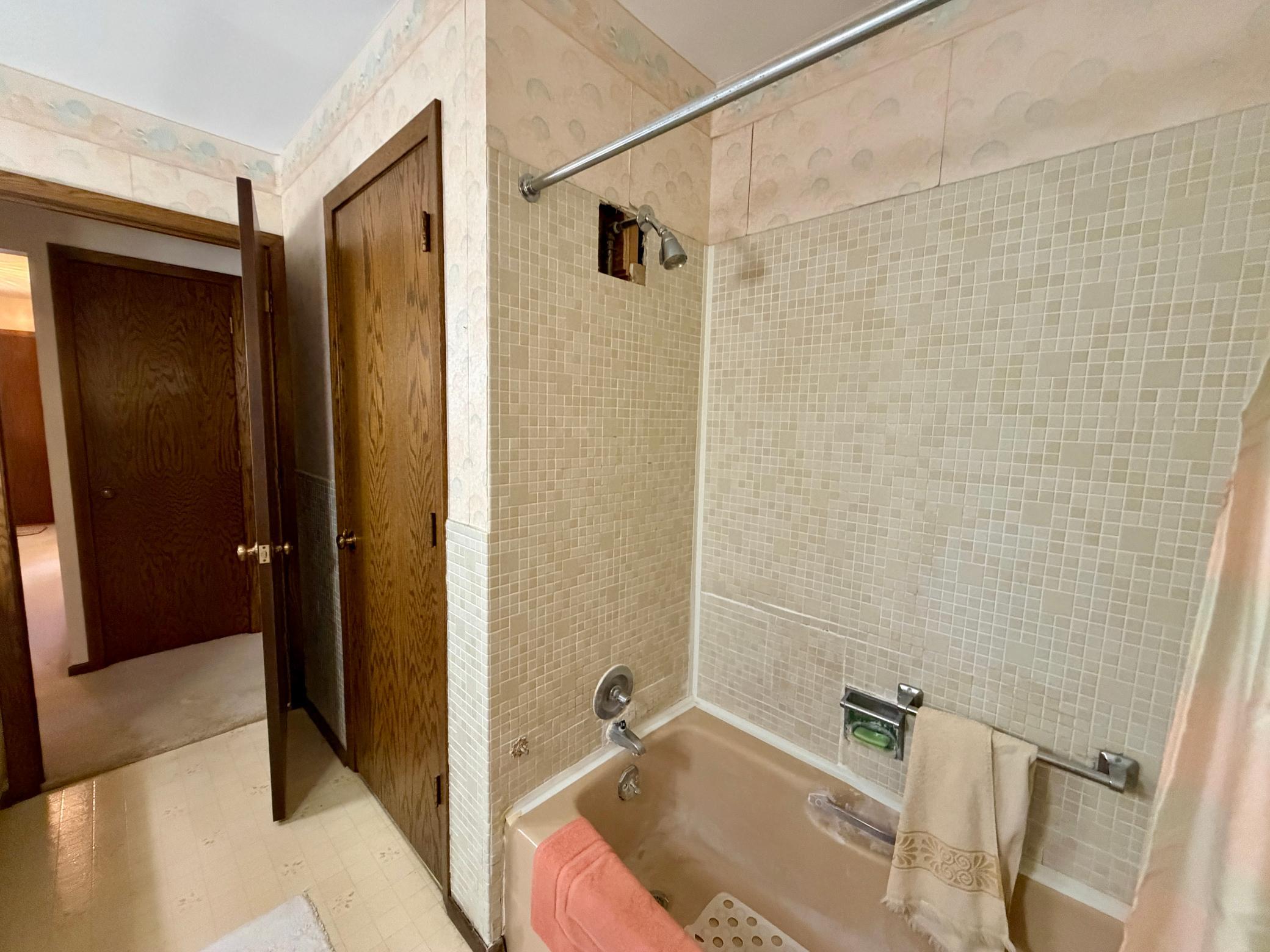1111 Elm Cove Property Photo 16