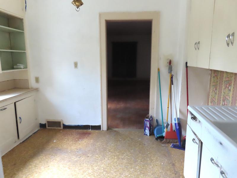 320 Red Lake Boulevard Property Photo 8