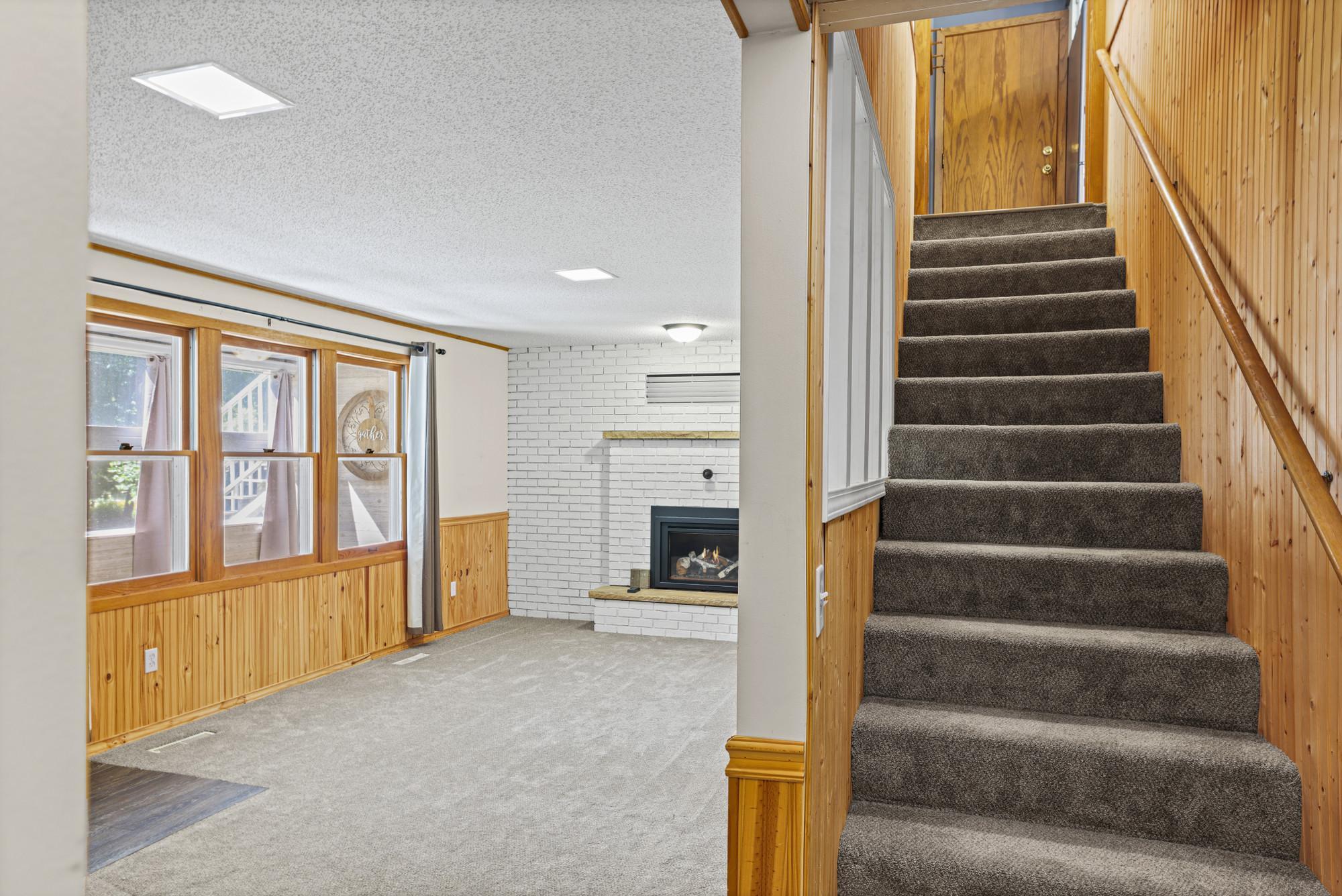 7747 County Road 127 Property Photo 11