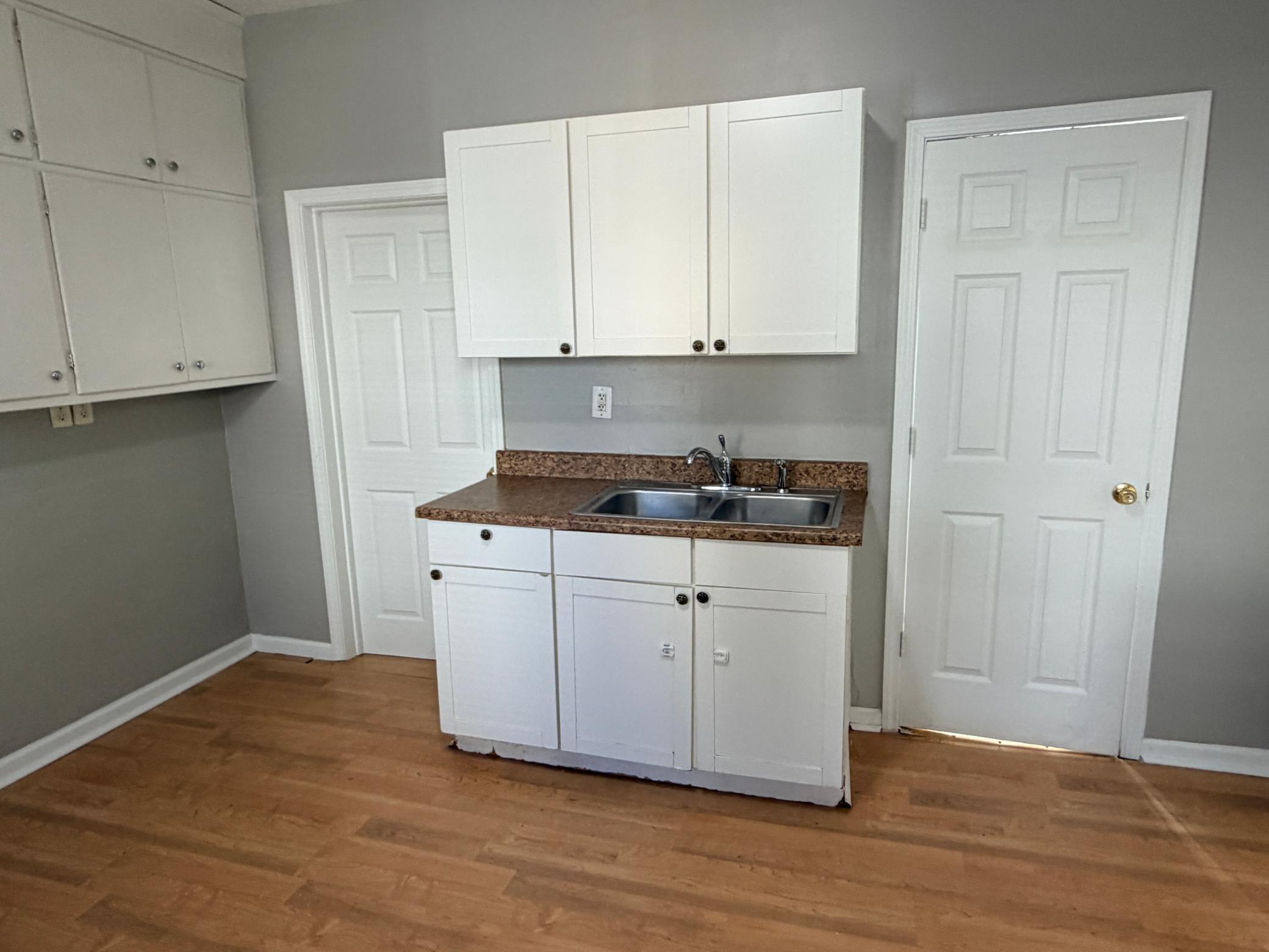 353 Lawson Avenue E Property Photo 3