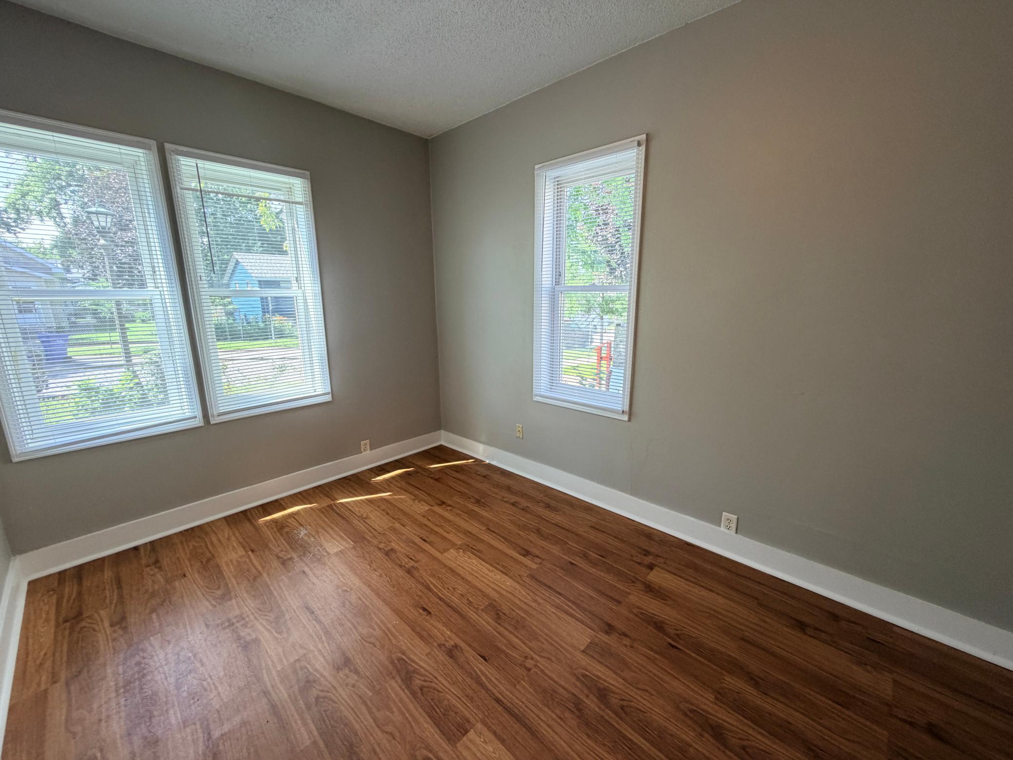 353 Lawson Avenue E Property Photo 6