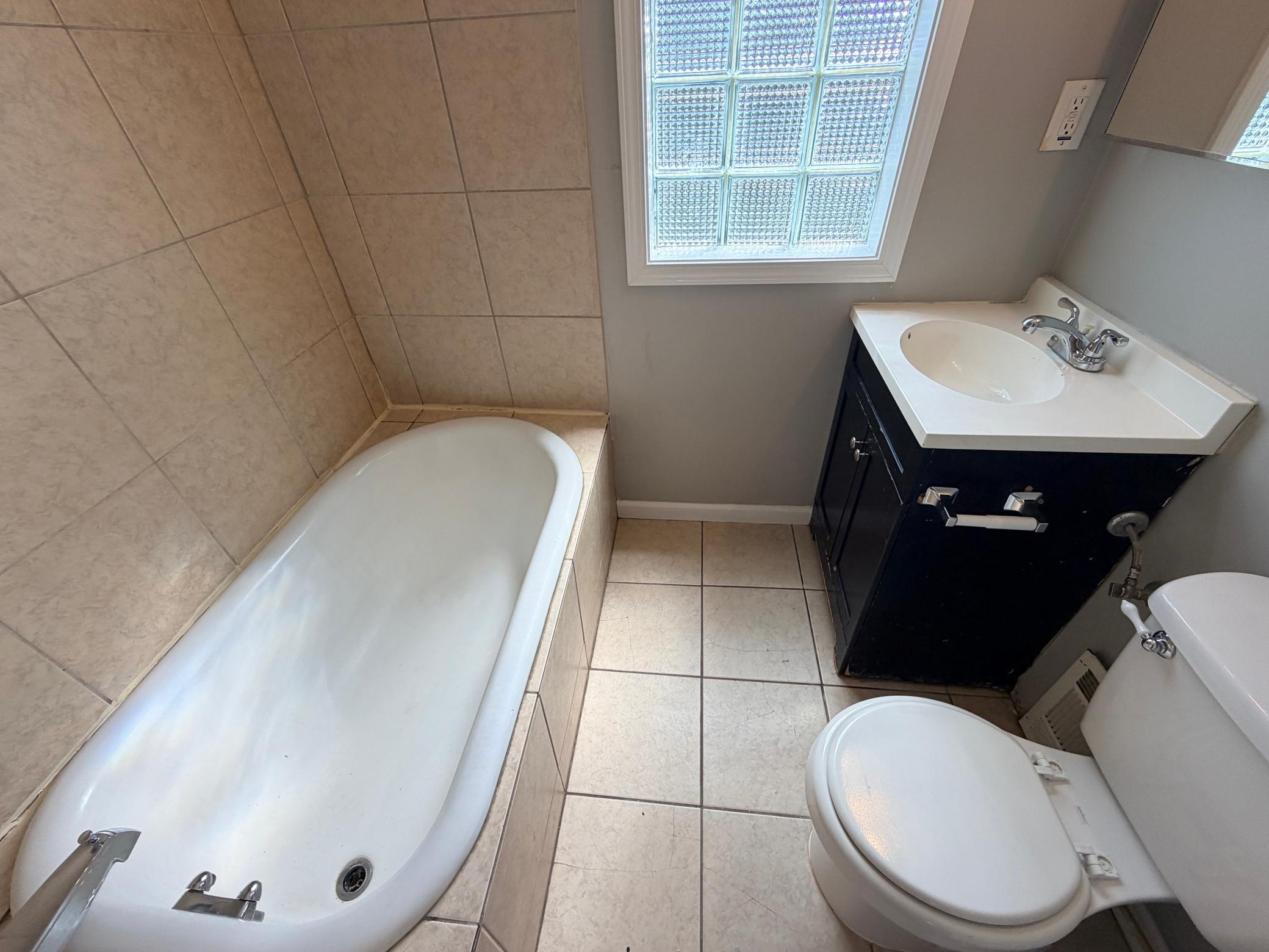 353 Lawson Avenue E Property Photo 7