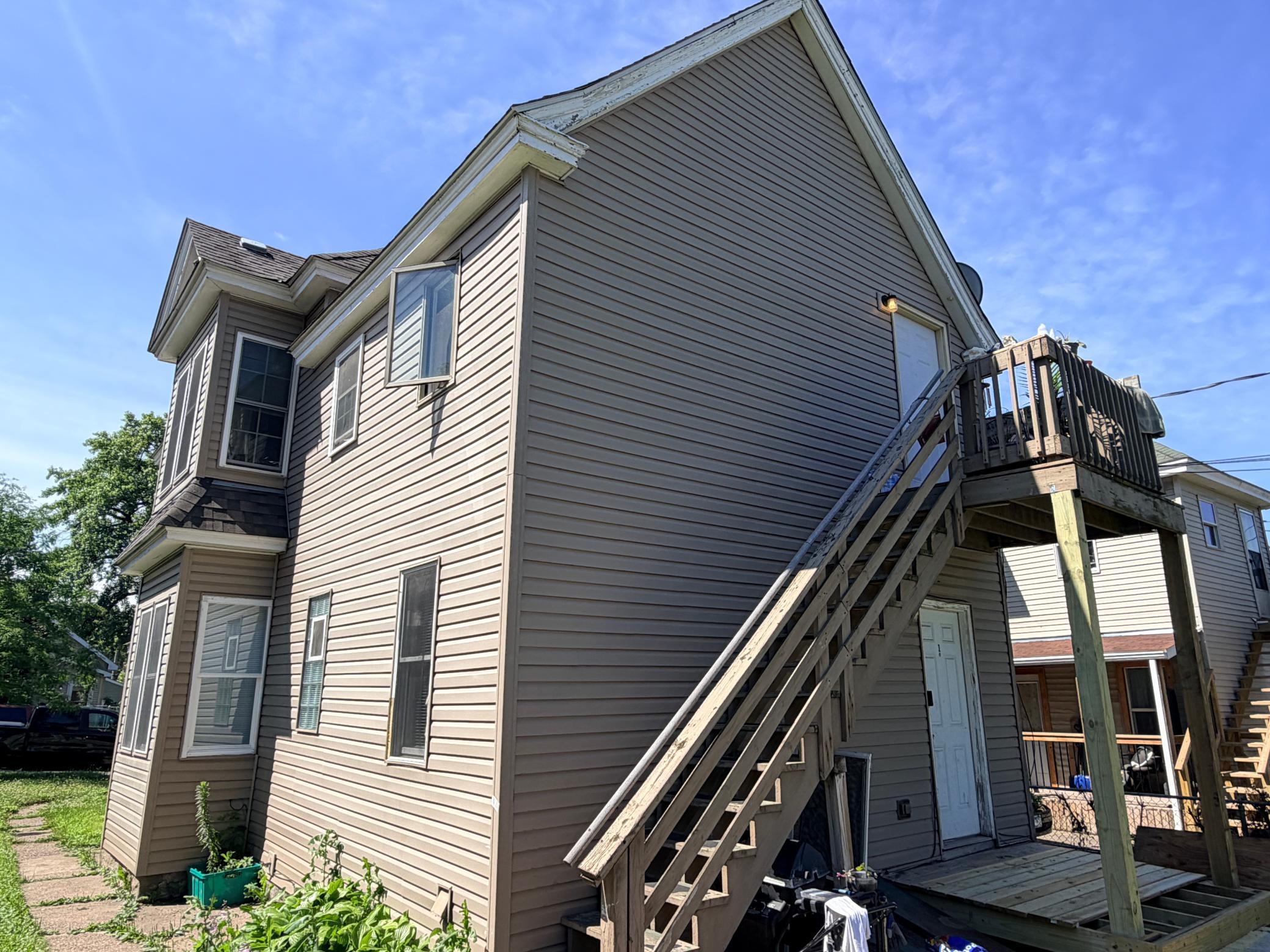 353 Lawson Avenue E Property Photo 11