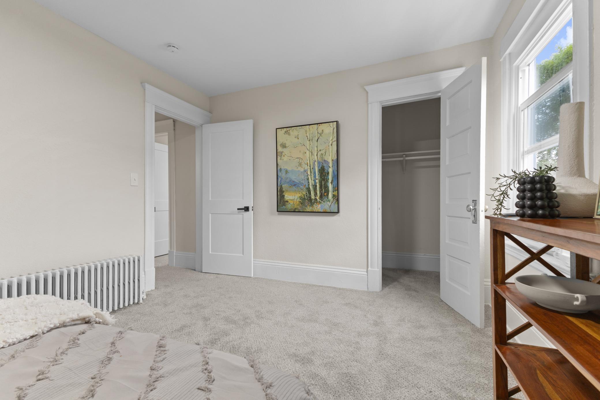 413 Knox Avenue N Property Photo 22