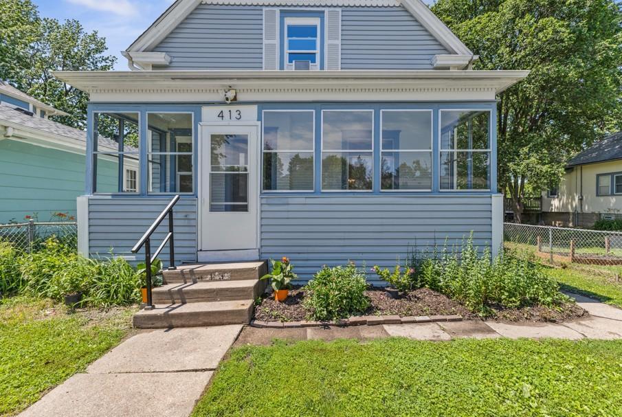 413 Knox Avenue N Property Photo 24