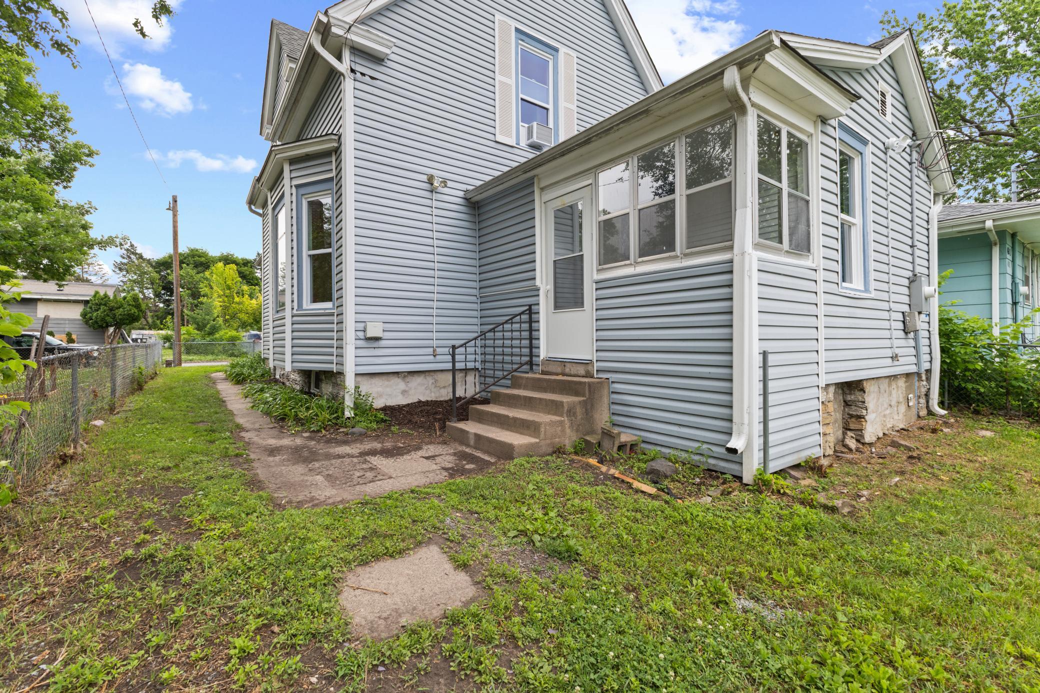 413 Knox Avenue N Property Photo 26