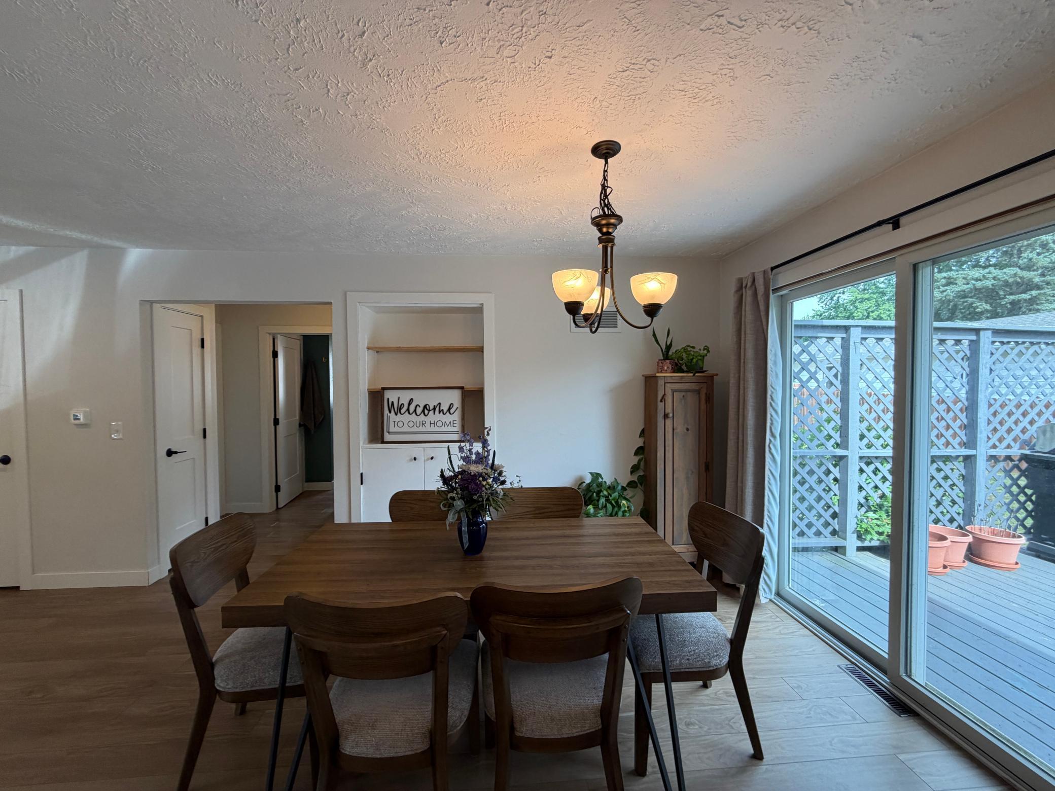 209 E Barck Avenue Property Photo 11