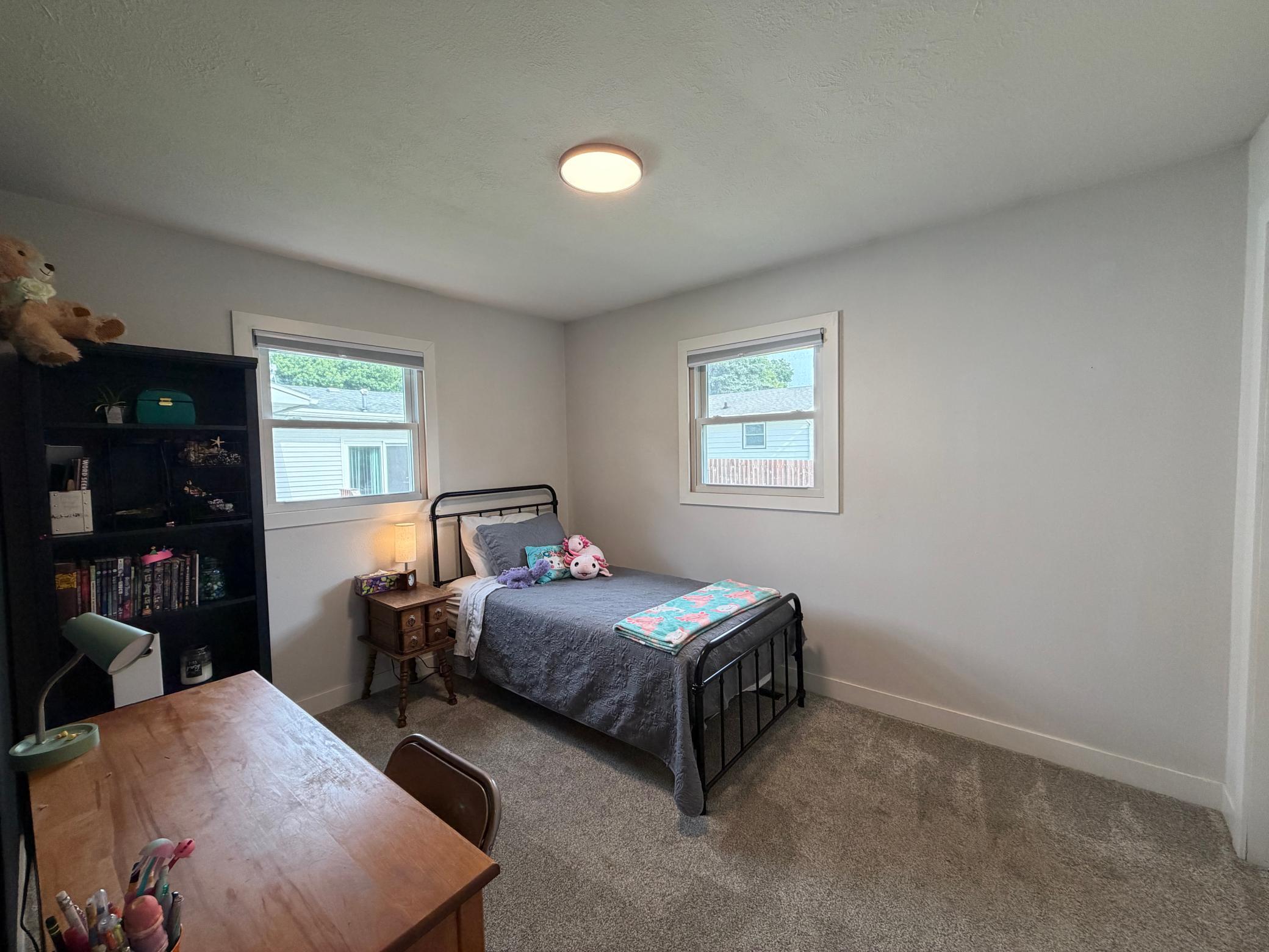 209 E Barck Avenue Property Photo 13