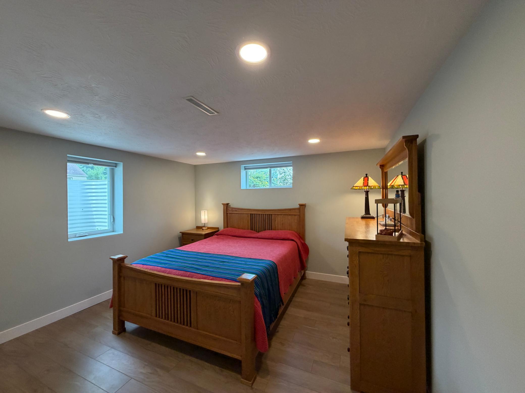 209 E Barck Avenue Property Photo 26